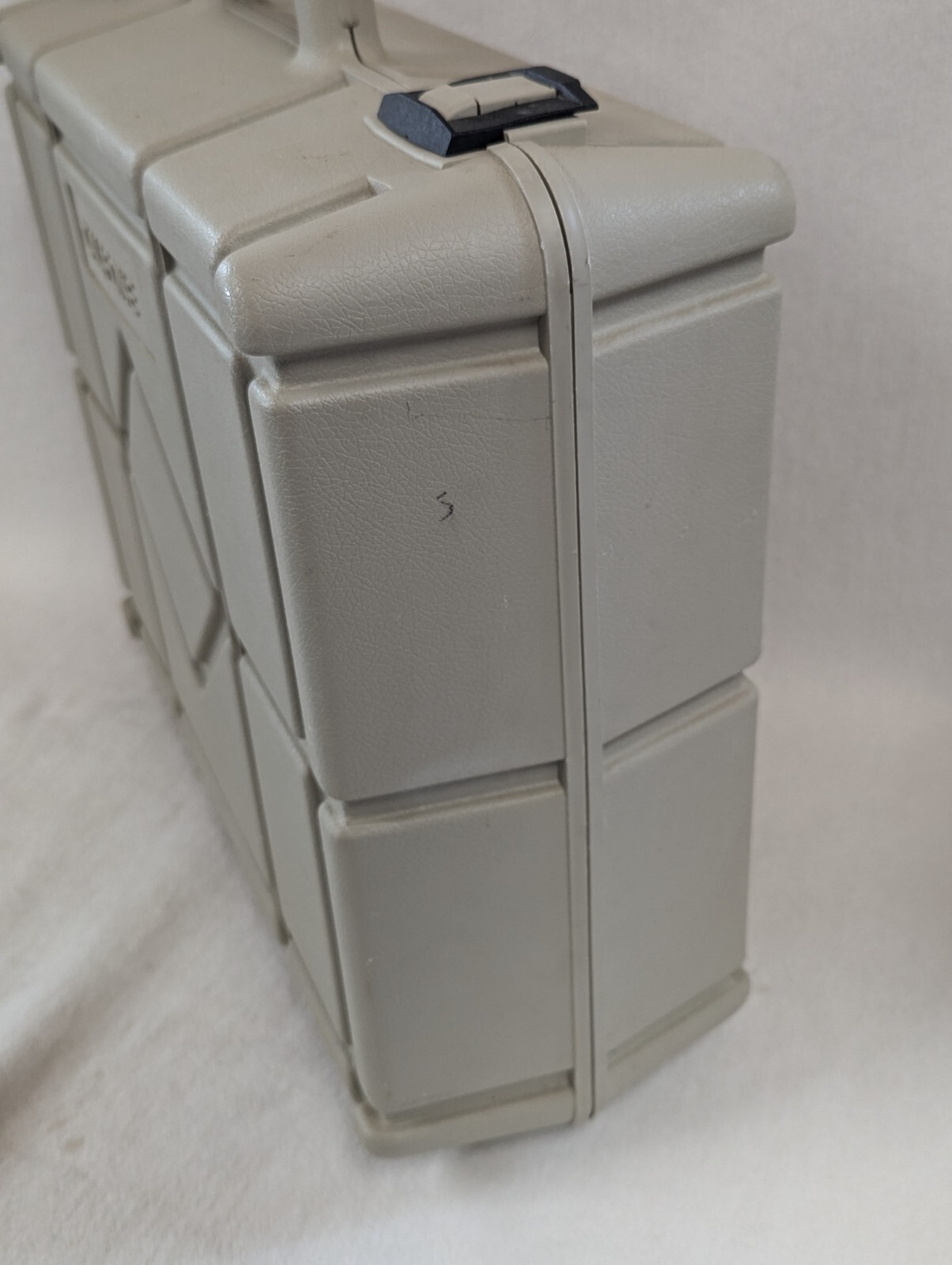 Califone Travel Hard Shell Case ~ Approx 19" X 19" X 7 ~ Empty