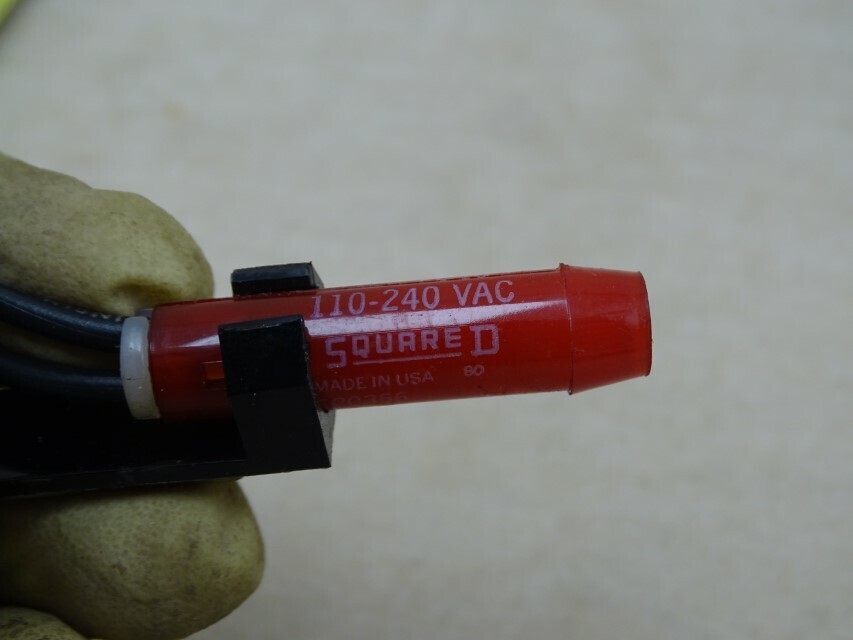 Square D Manual Motor Switch W/ Led Indicator TYPE: FO, 2 POLE, 230 V., CL 2510