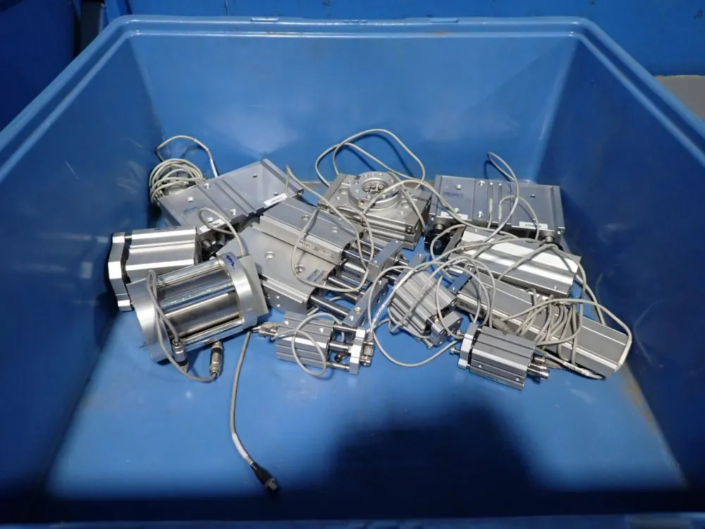 PNEUMATIC CYLINDERS   01261130045