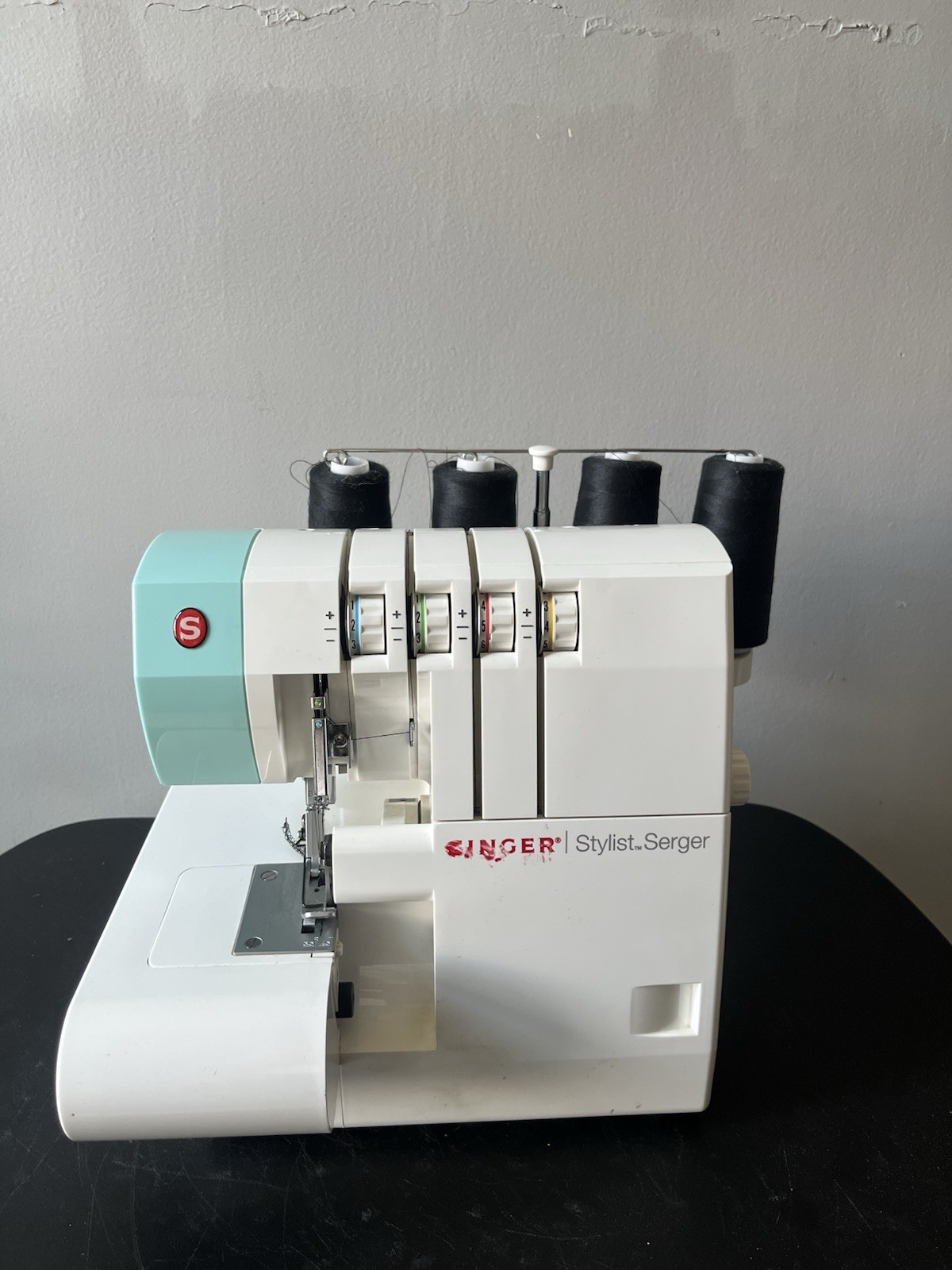 SINGER Stylist Serger Machine Model 14SH764 WORKS