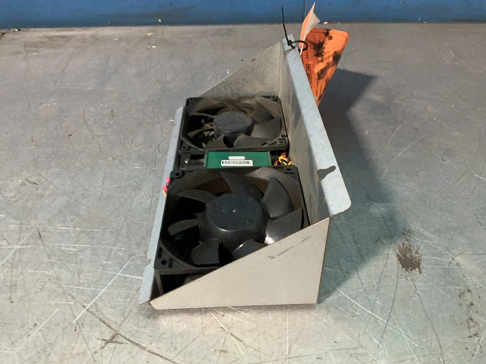 DUAL SERVO FAN UNIT.