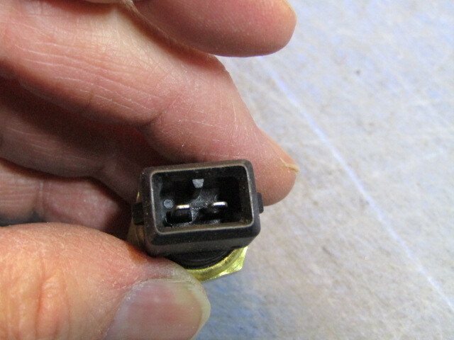 1 – Master Pro Engine Coolant Temperature Sensor Front Original 2 – 9305. NEW in