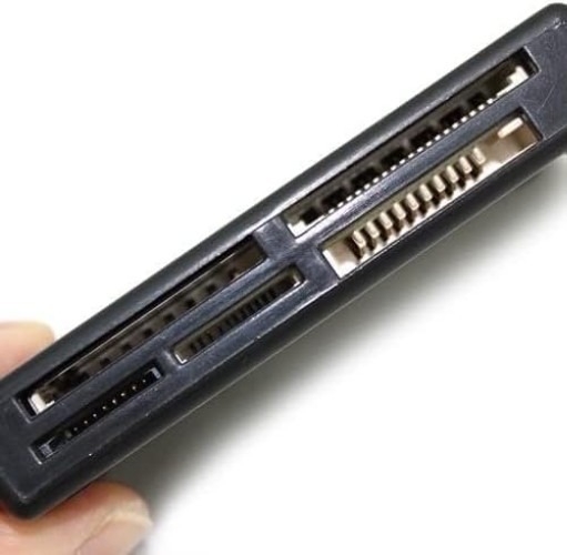 Versatile USB Memory Card Reader with 6 Slots - Black, Compact Design