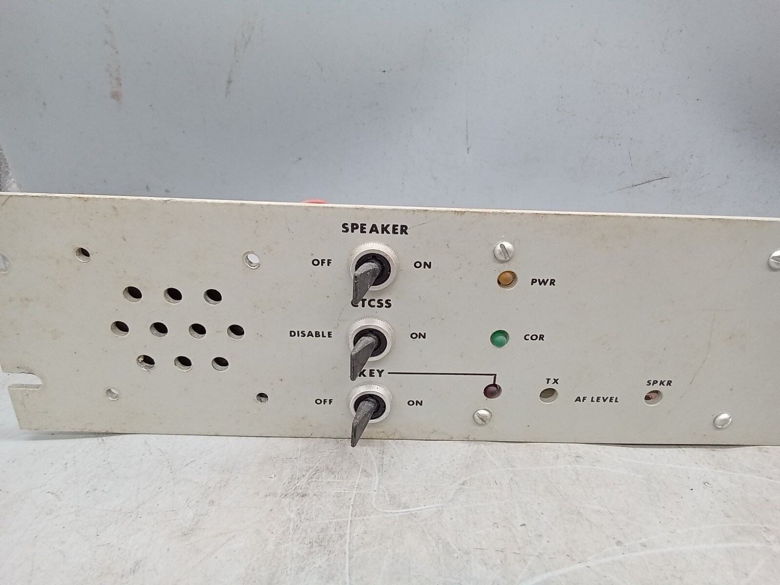 QUINTRON CORP MODEL - 037 LINK RECERVER 72.060 MHZ
