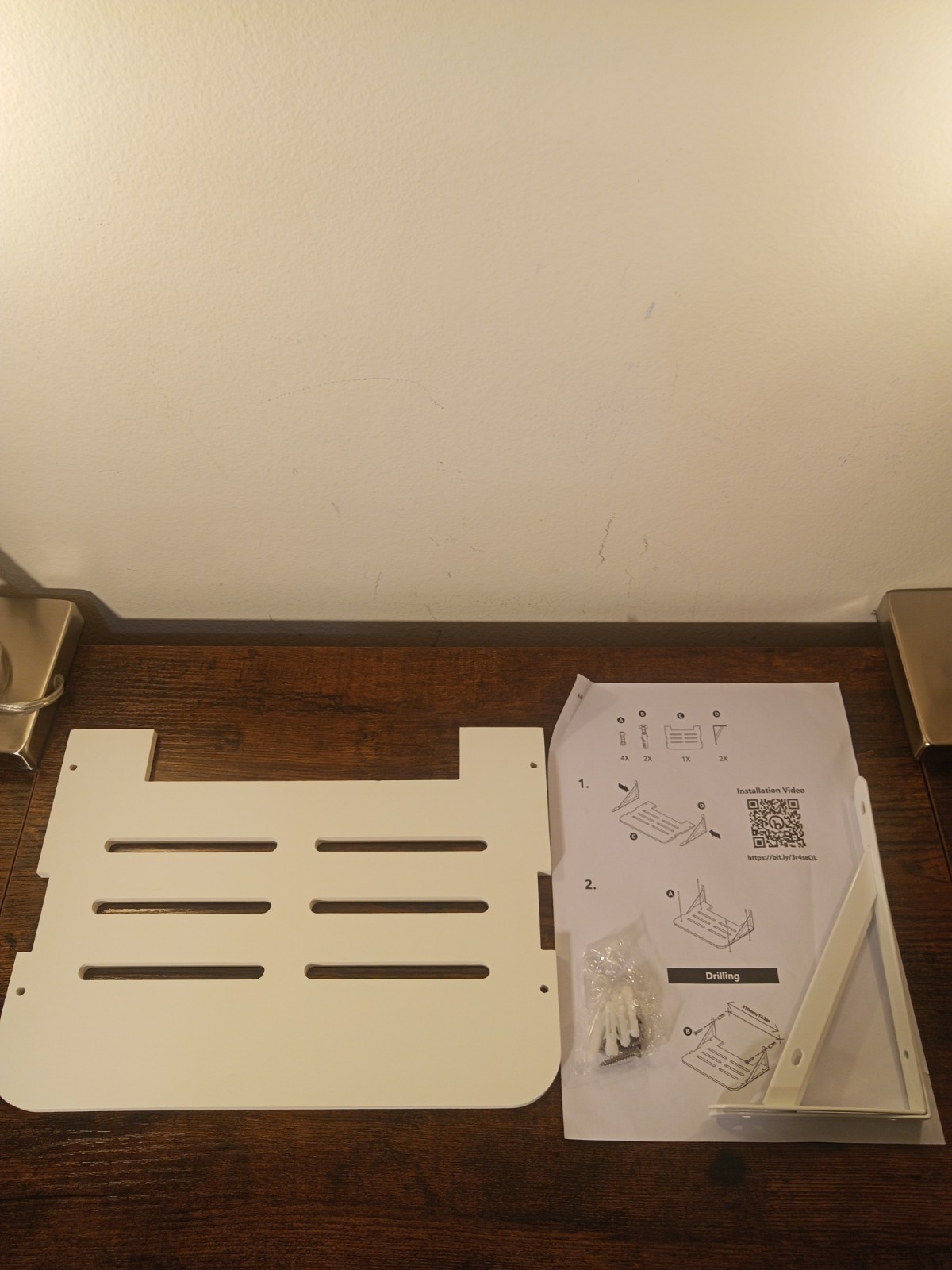 Small White Wall Mount Floating Projector Shelf Rack For TV Projector