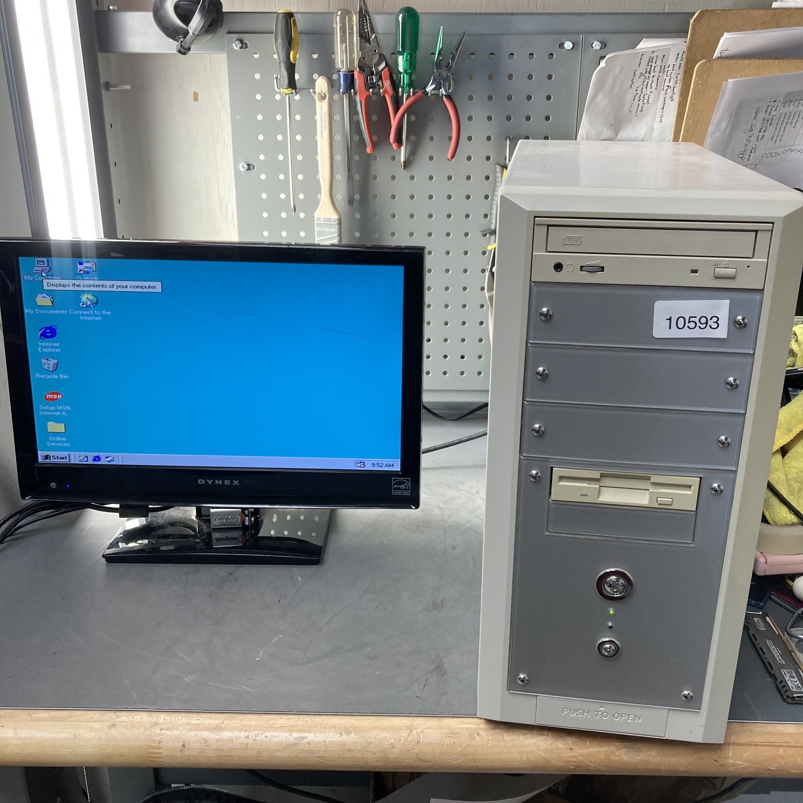 Retro Gaming PC AMD Athlon XP 1700+ 256MB RAM 10.2GB HDD Nvidia MX200 ATX