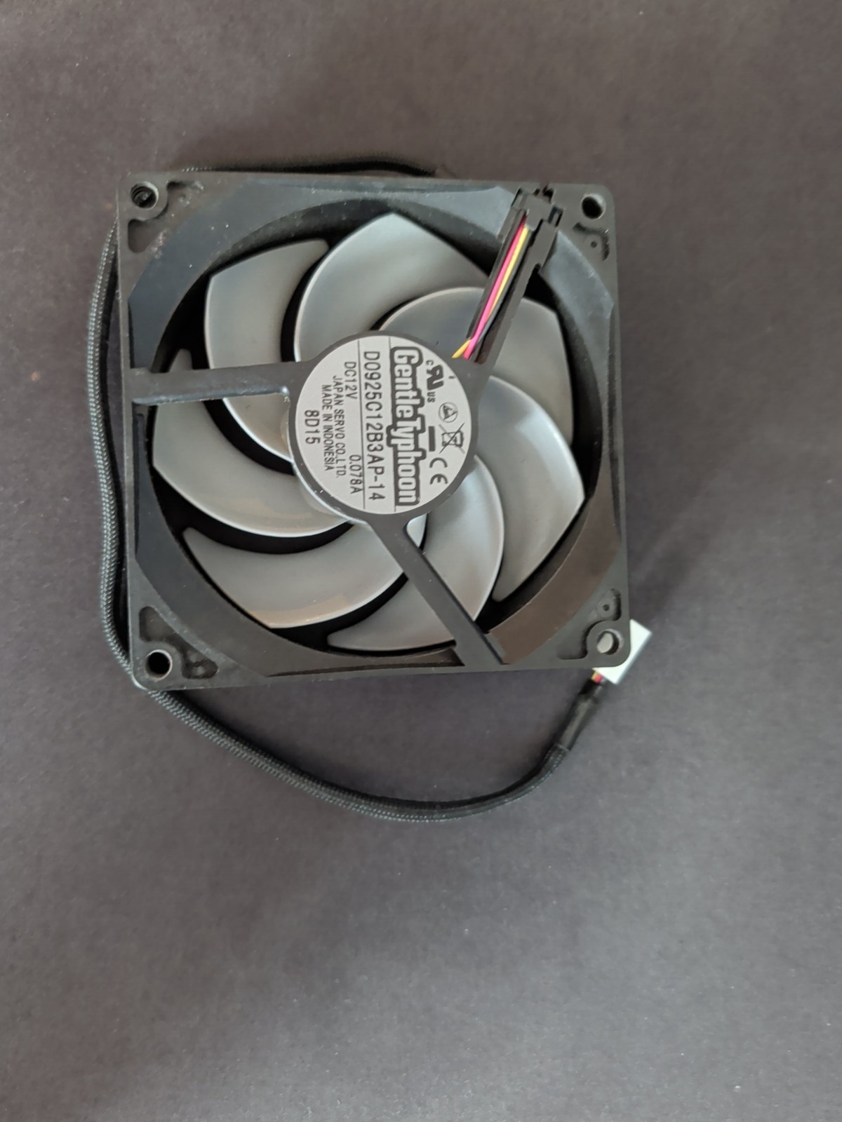 Scythe Gentle Typhoon 92mm Fan 2650 RPM (D0925C12B3AP-14) Nidec Servo - Rare