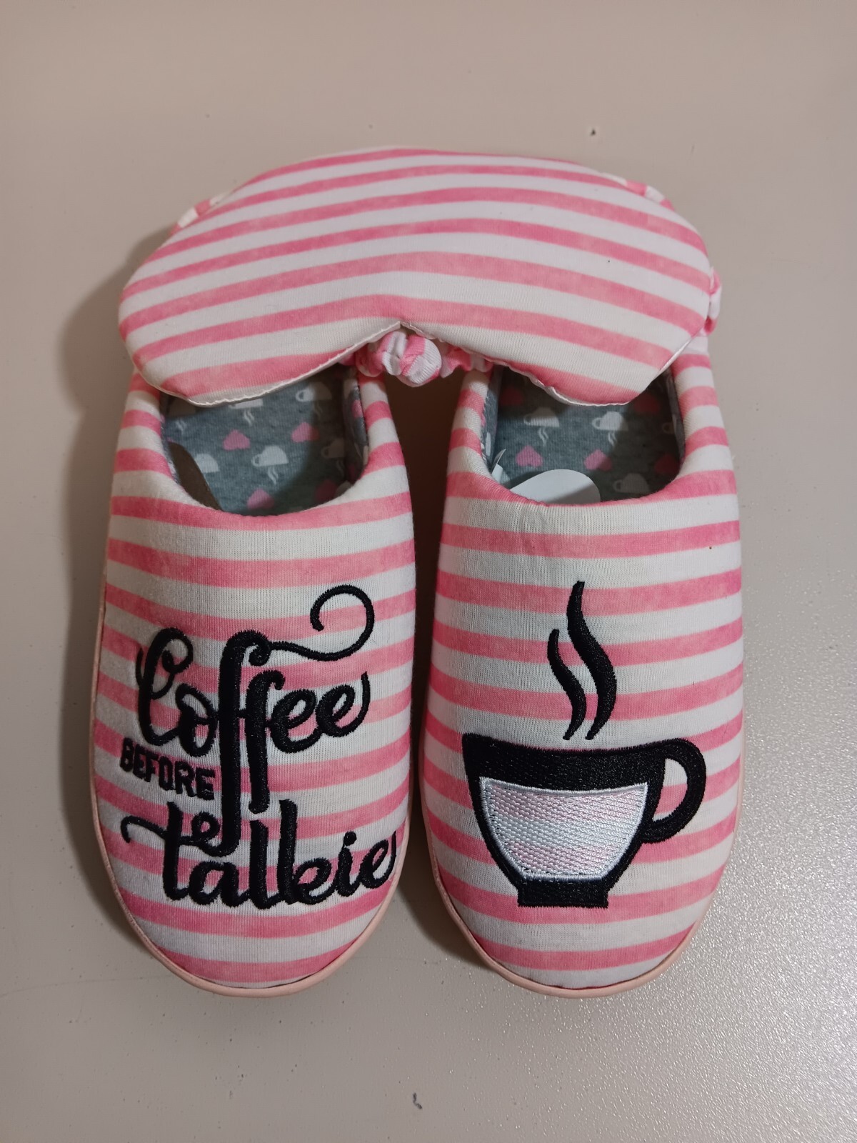 Love @First Sight Slippers & Sleep Mask Set Women's Size 6 Small New