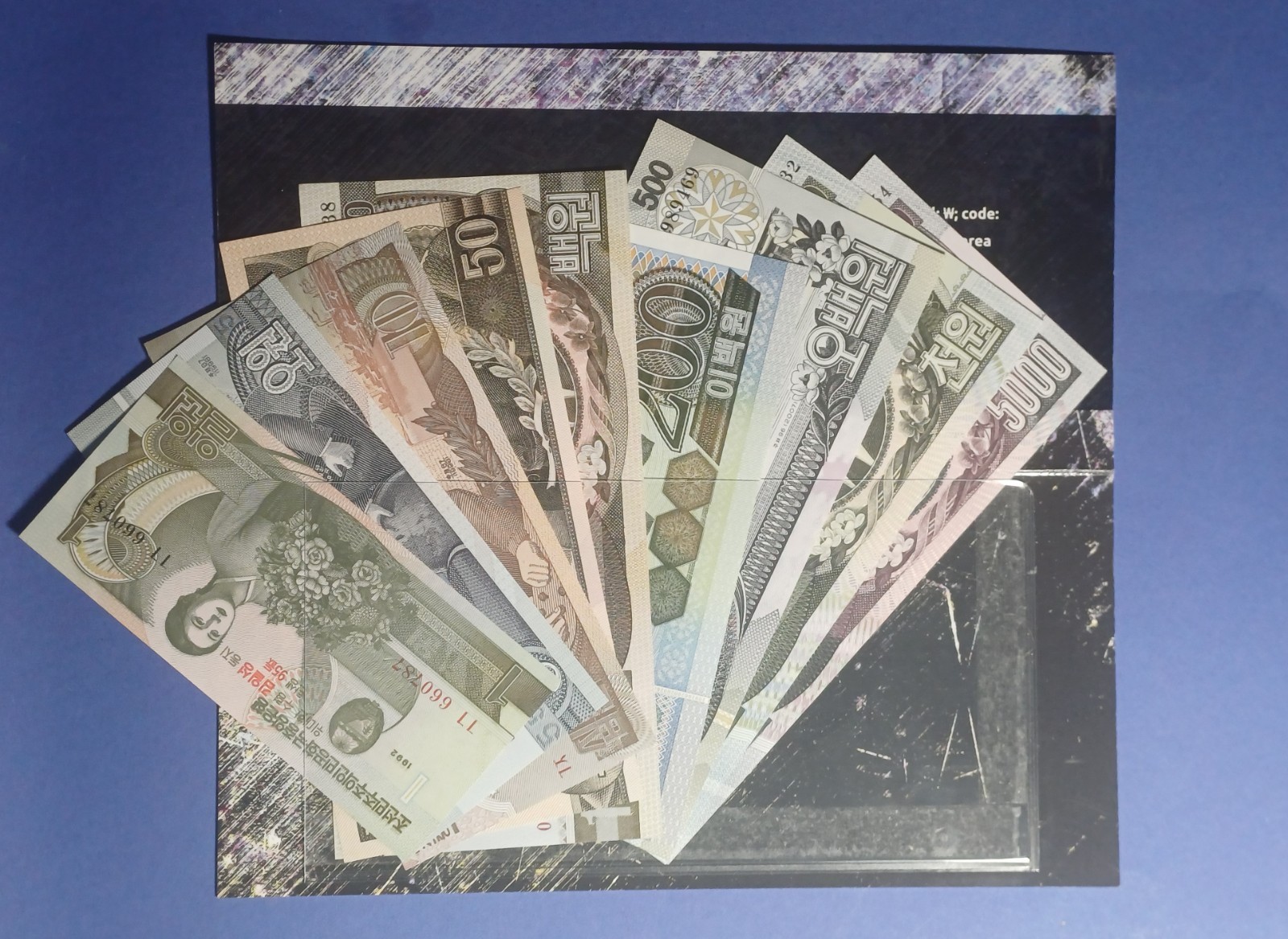 Full Set 9  banknotes  1992—2007   UNC in the booklet