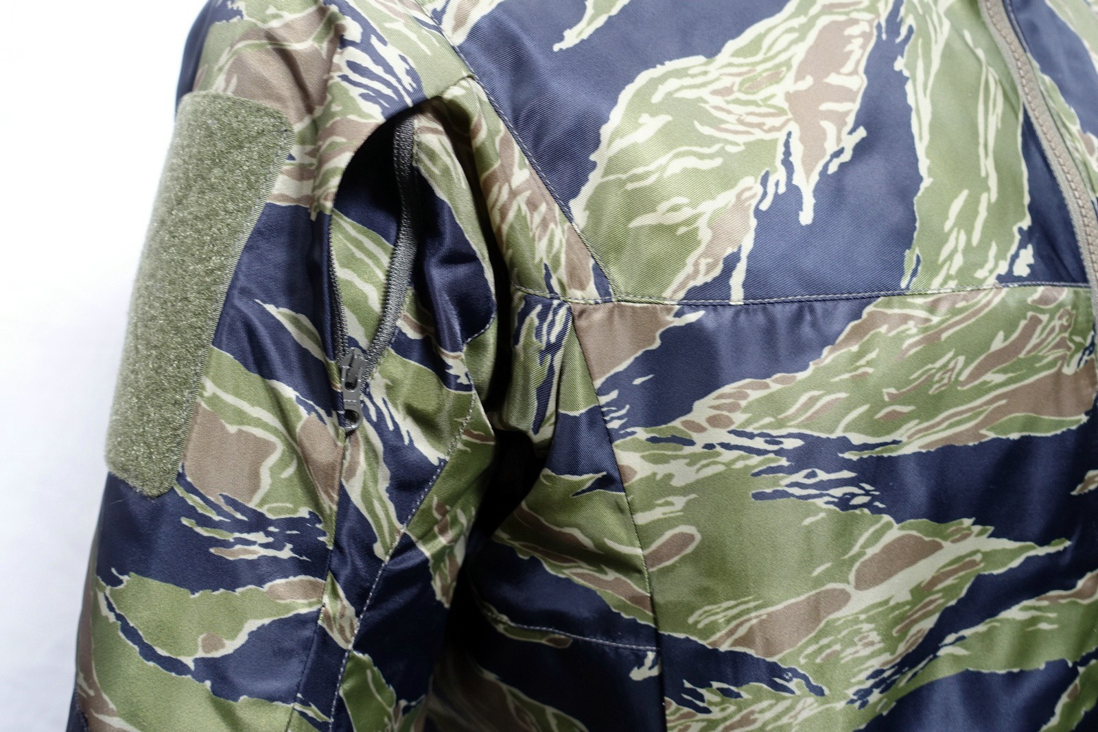 nylon Tactical thermo Jacket，camouflage JWD tiger stripe