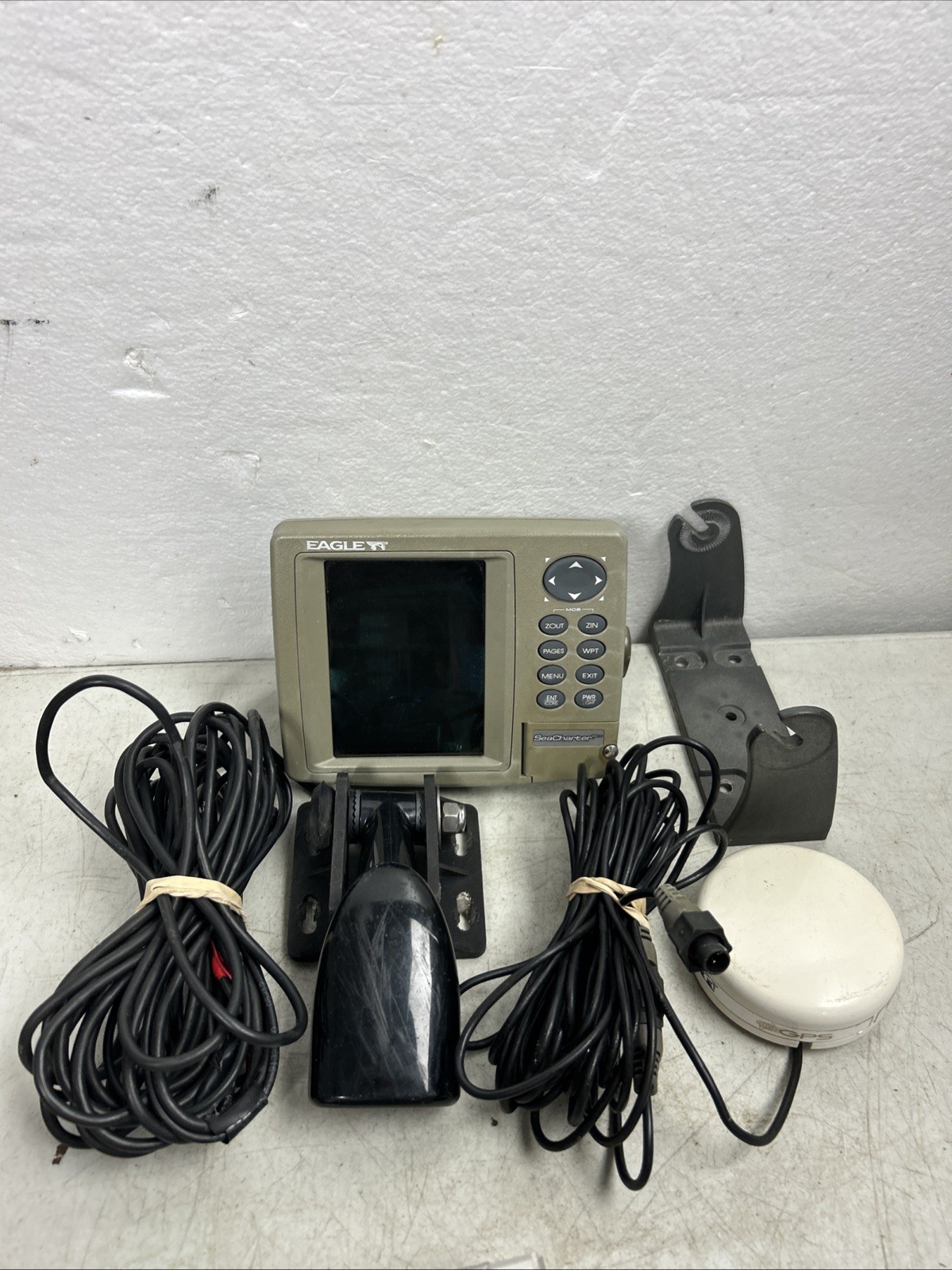 SeaCharter 500C GPS Eagle Flying Colors Fish Finder DF Dual Frequency/ Egc-12w