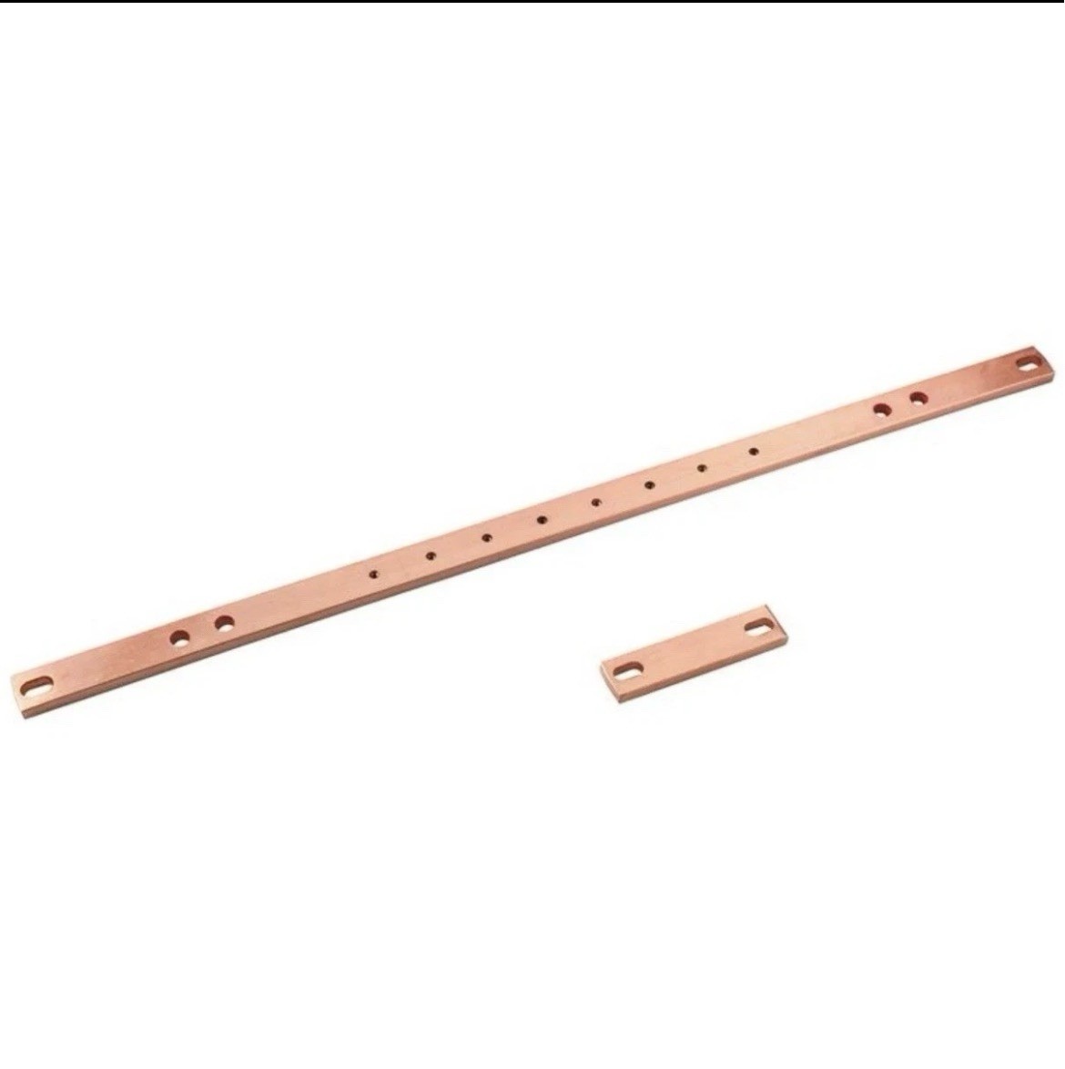 Chatsworth - 10610-019 - Chatsworth Horizontal Rack Busbar, 19"