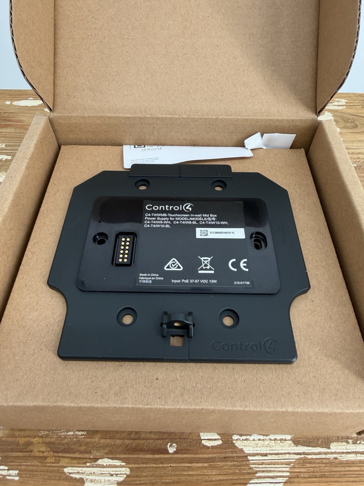 Control4 PoE Powered In-Wall Mid Box for T4 Touchscreen – C4-T4IWMB