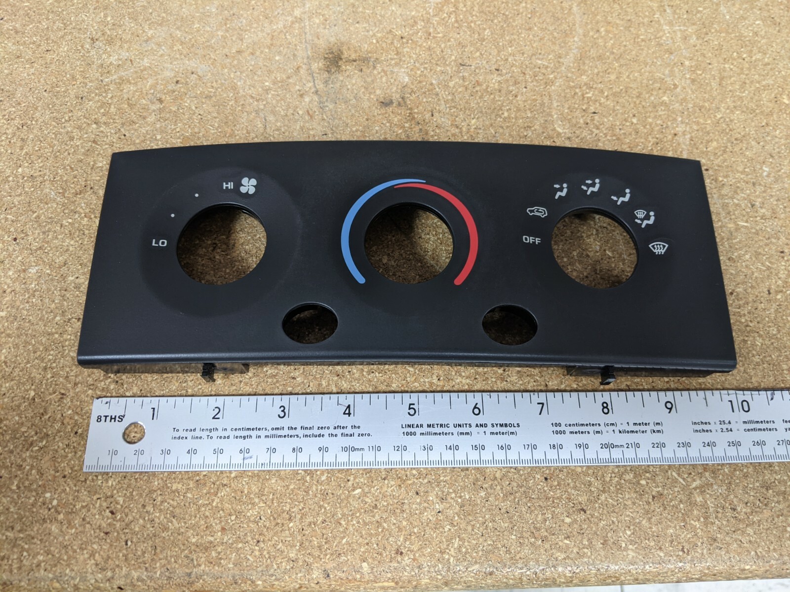 HVAC Heater & A/C Main Dash Control Plastic Cover for Freightliner # 16251142