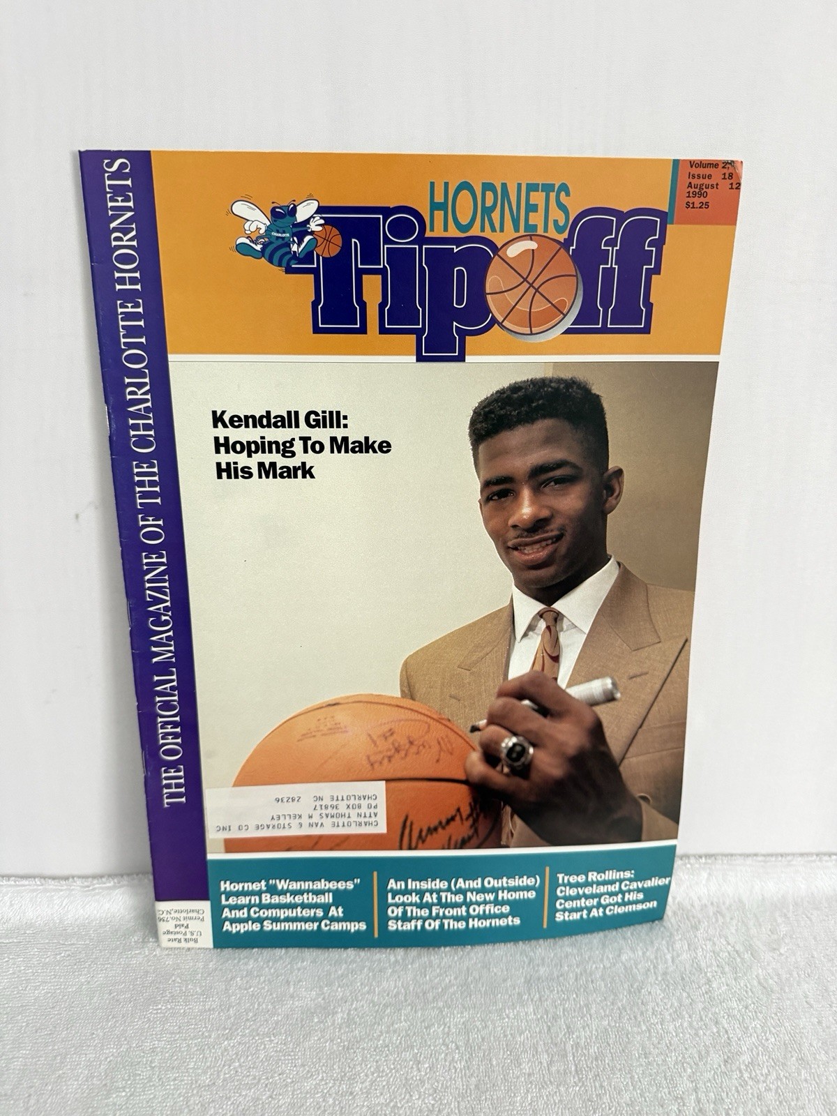 Charlotte Hornets Tipoff Magazine June 1990 Kendall Gill Cover