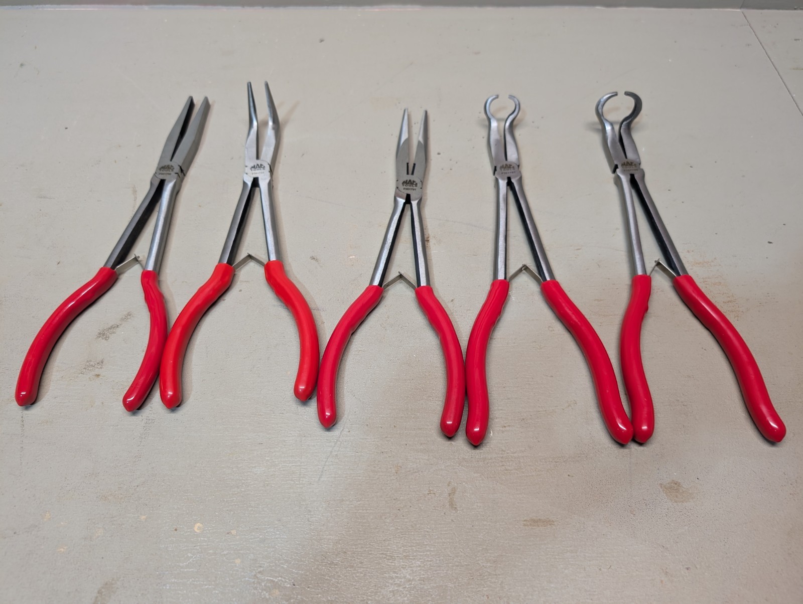 New Mac Tools 5 pc Long Reach Gripping Pliers Set - Hose, Bent, Needle Nose
