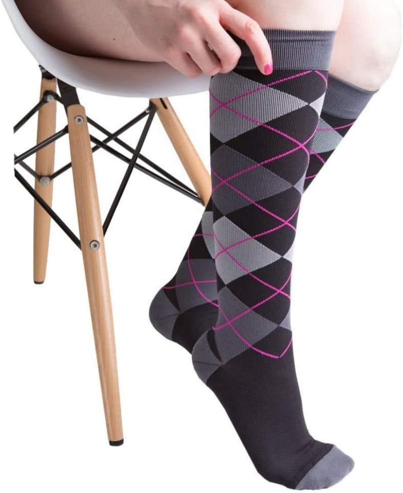 VenaCouture Womens 15-20mmHg Compression, Bold Argyle Pattern (Size: B) Rebel On