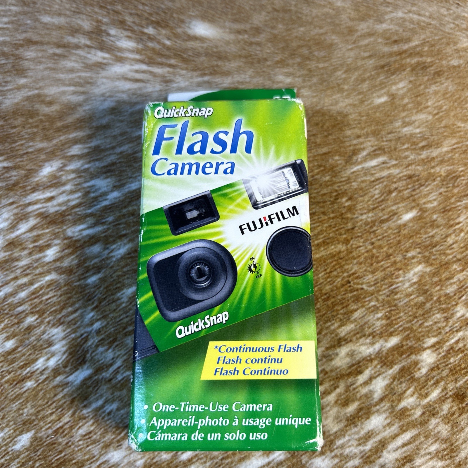 Fujifilm Quick Snap Flash Camera 27 Exposures Expiration 2025-07 Single Use New