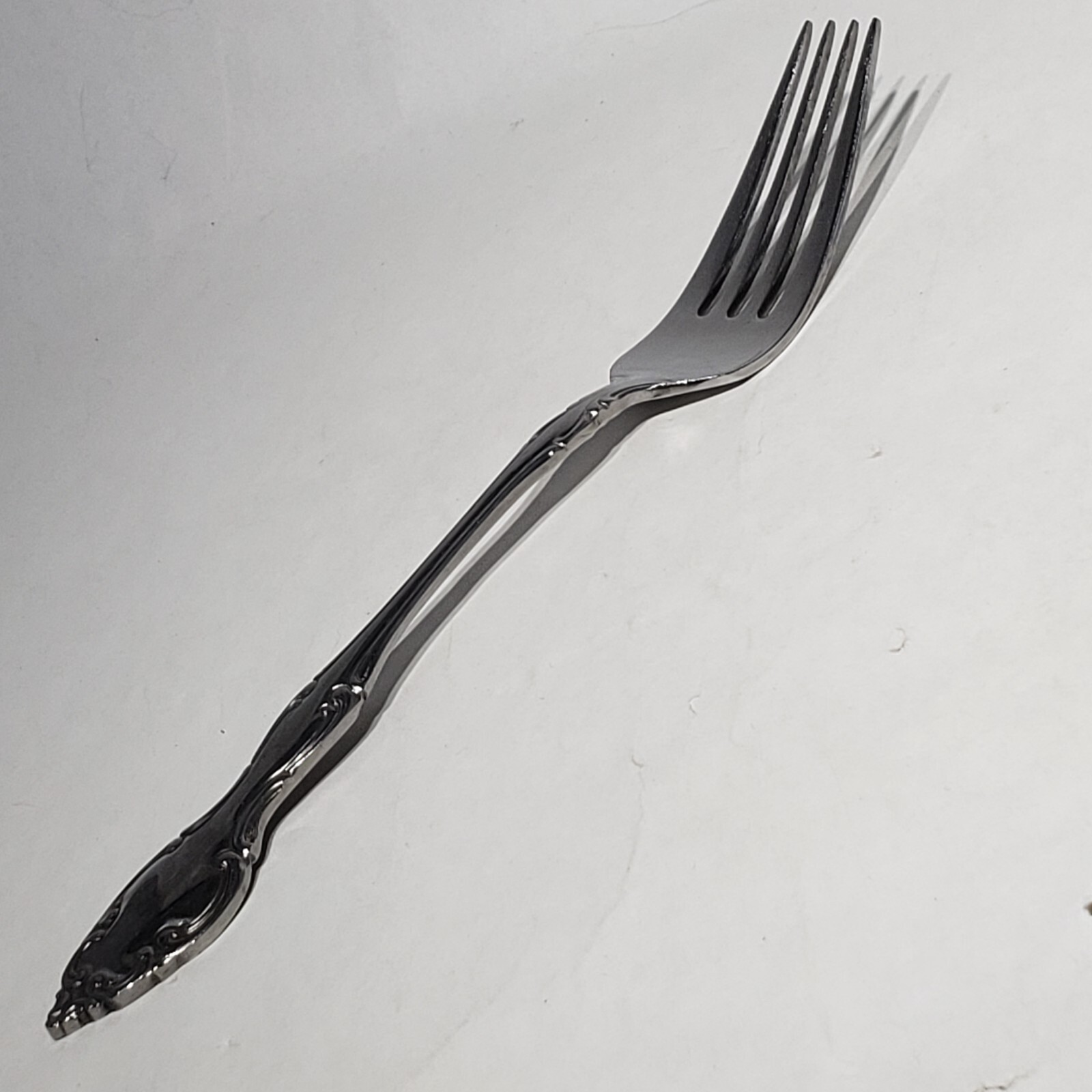 Oneida Stainless Mikayla 9" Medium Solid Cold Meat Serving Fork Discontinued