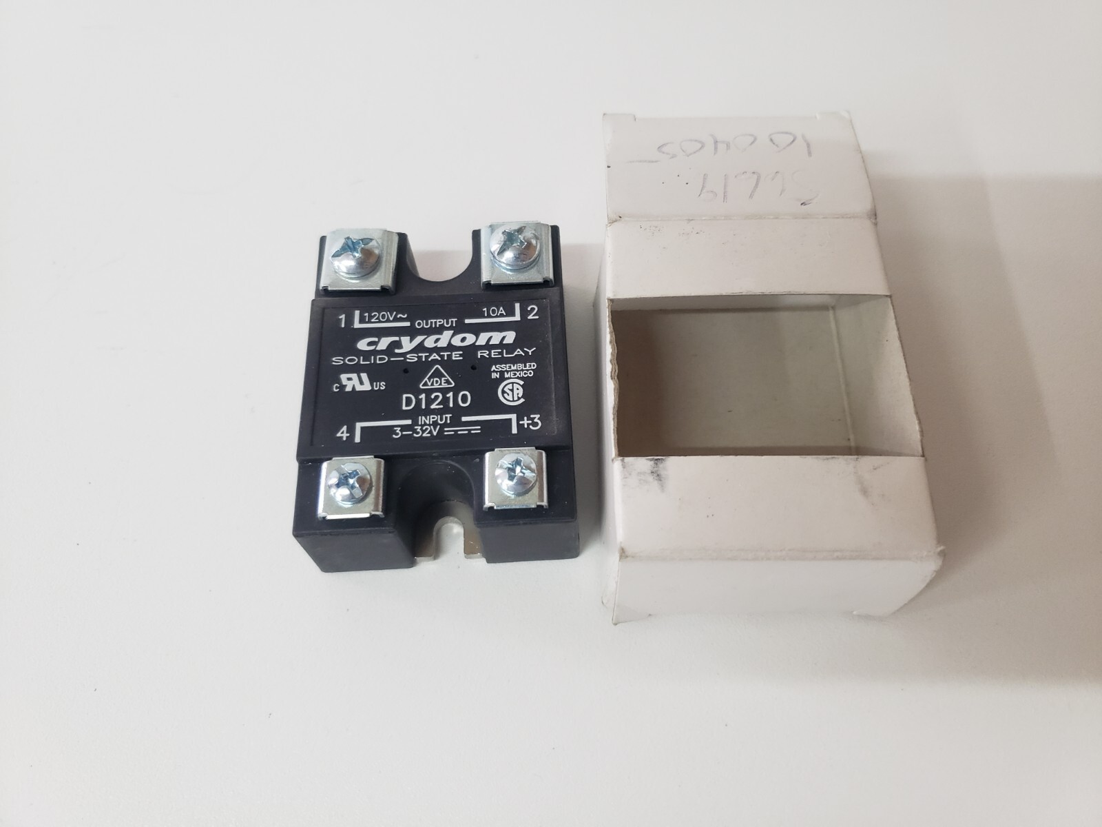 UNUSED - Crydom D1210 Solid State Relay