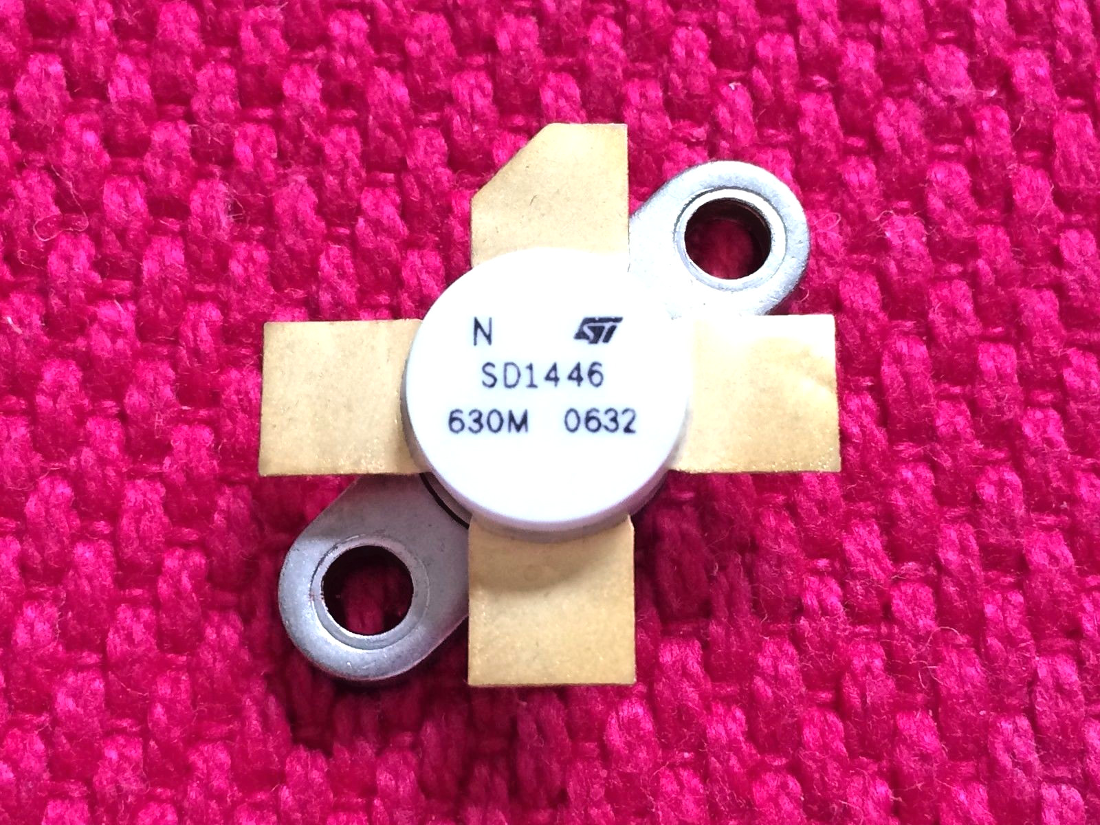 SD1446  RF/VHF/UHF Transistor ST CASE-M-113 | FREE Shipping within the US!
