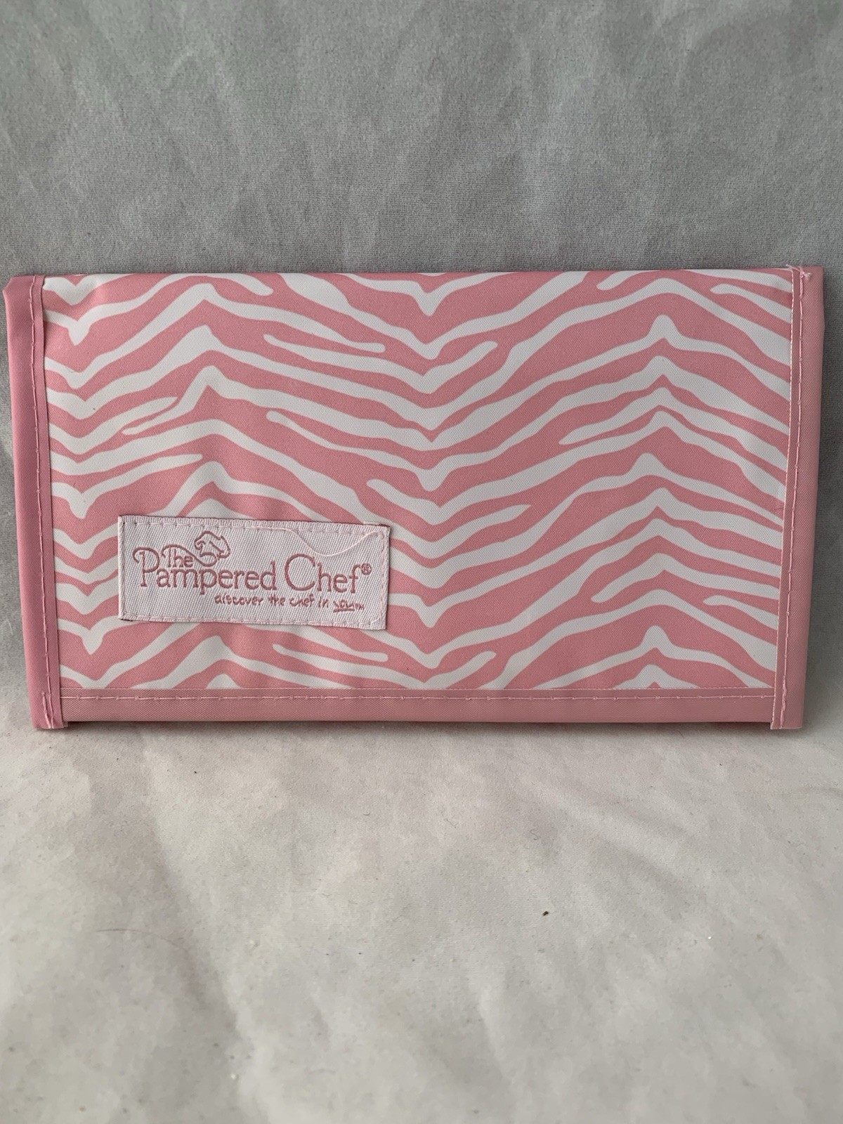 Pampered Chef "Help Whip Cancer" Pink Zebra Coupon Holder NIP              A21-3