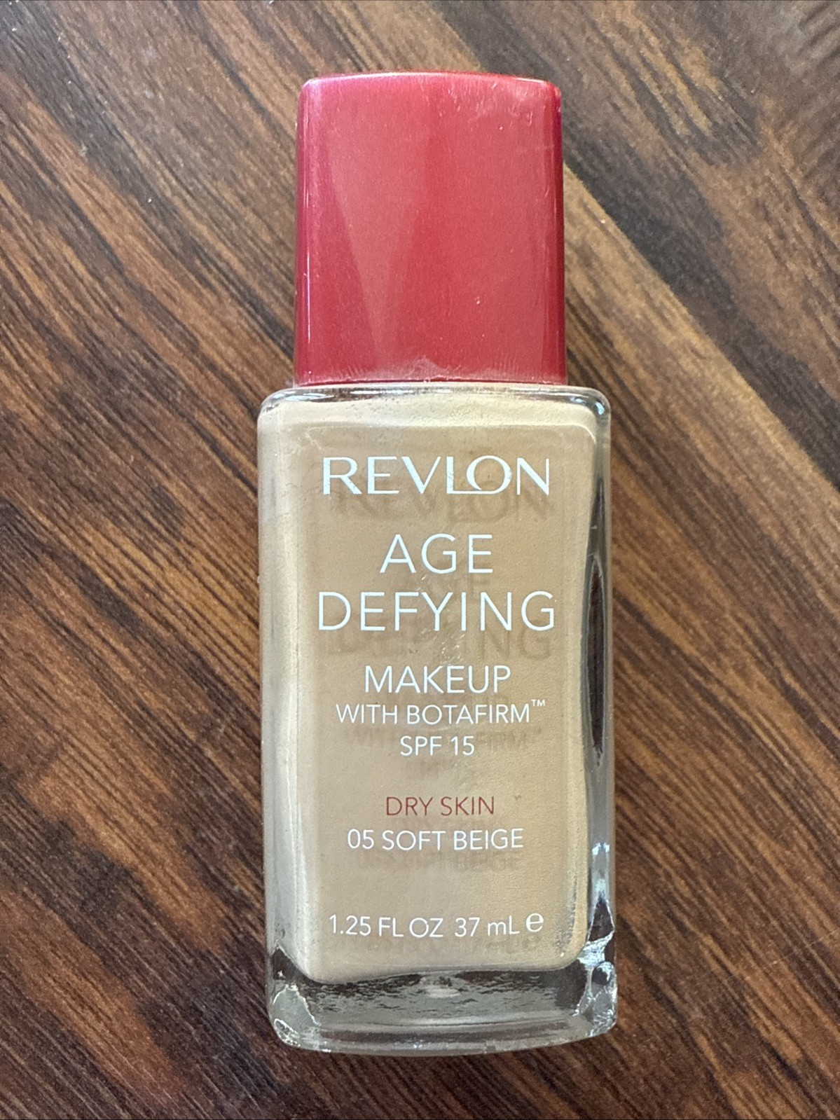 NEW Revlon Age Defying Foundation With BOTAFIRM 05 SOFT BEIGE