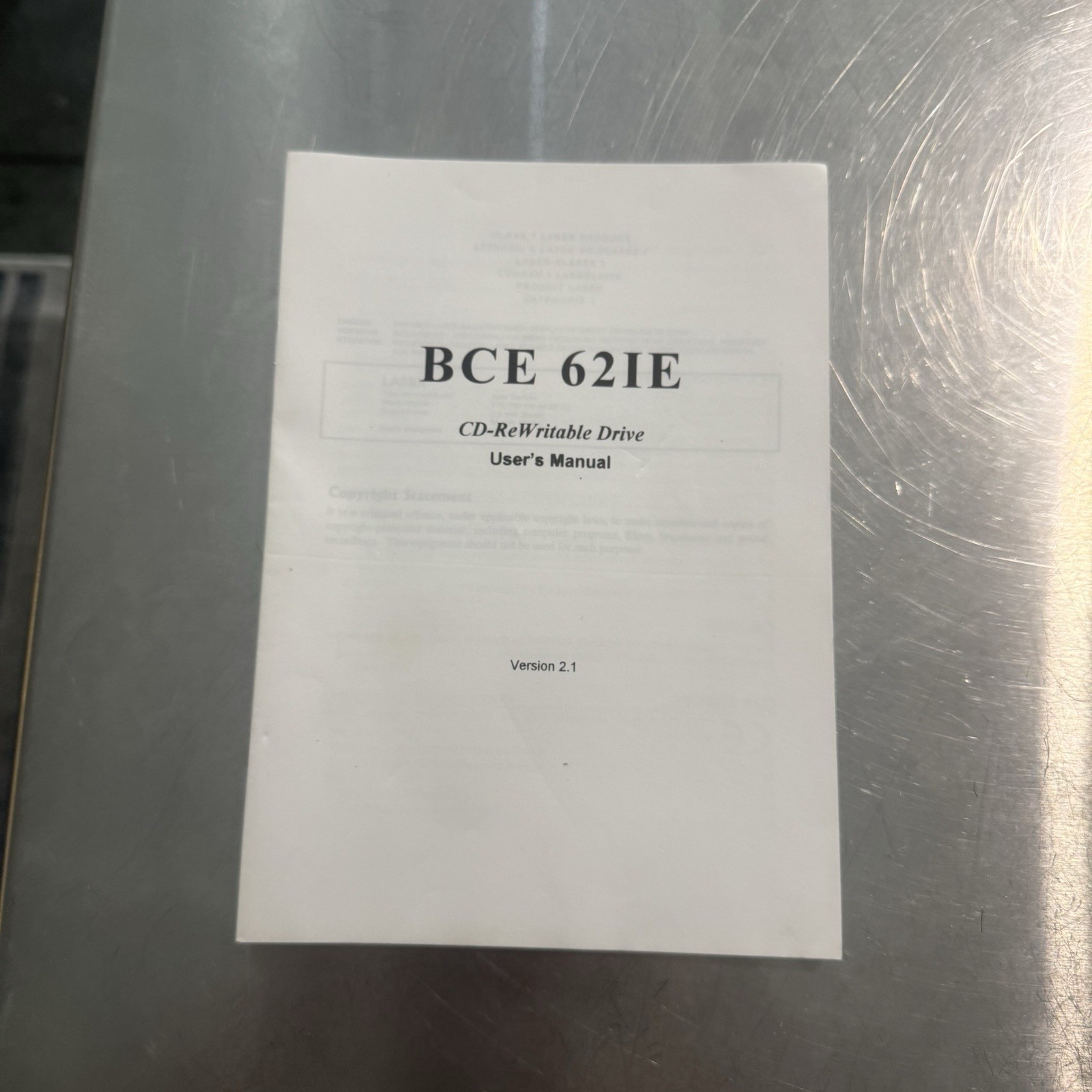 BCE 621E CD-ReWritable Drive User’s Manual Version 2.1 Vintage