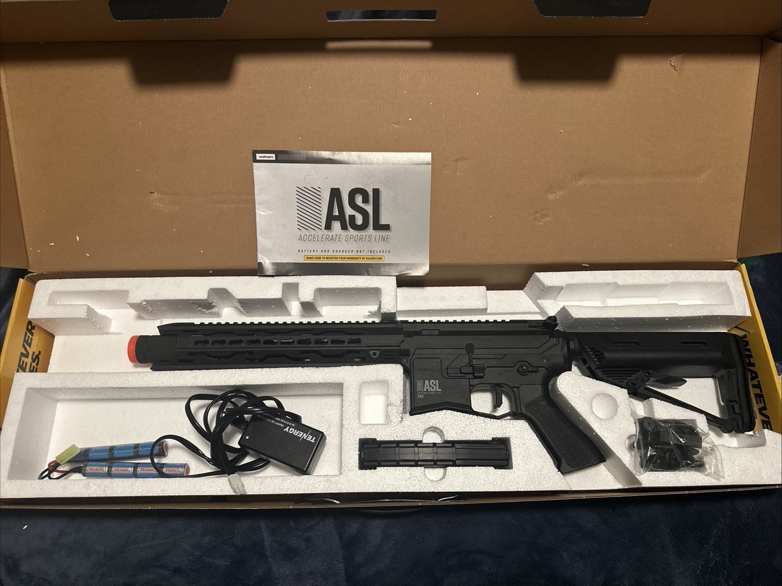 ASL ERG tactical airsoft rifle, includes charger, batteries, Red dot, Flash inc.