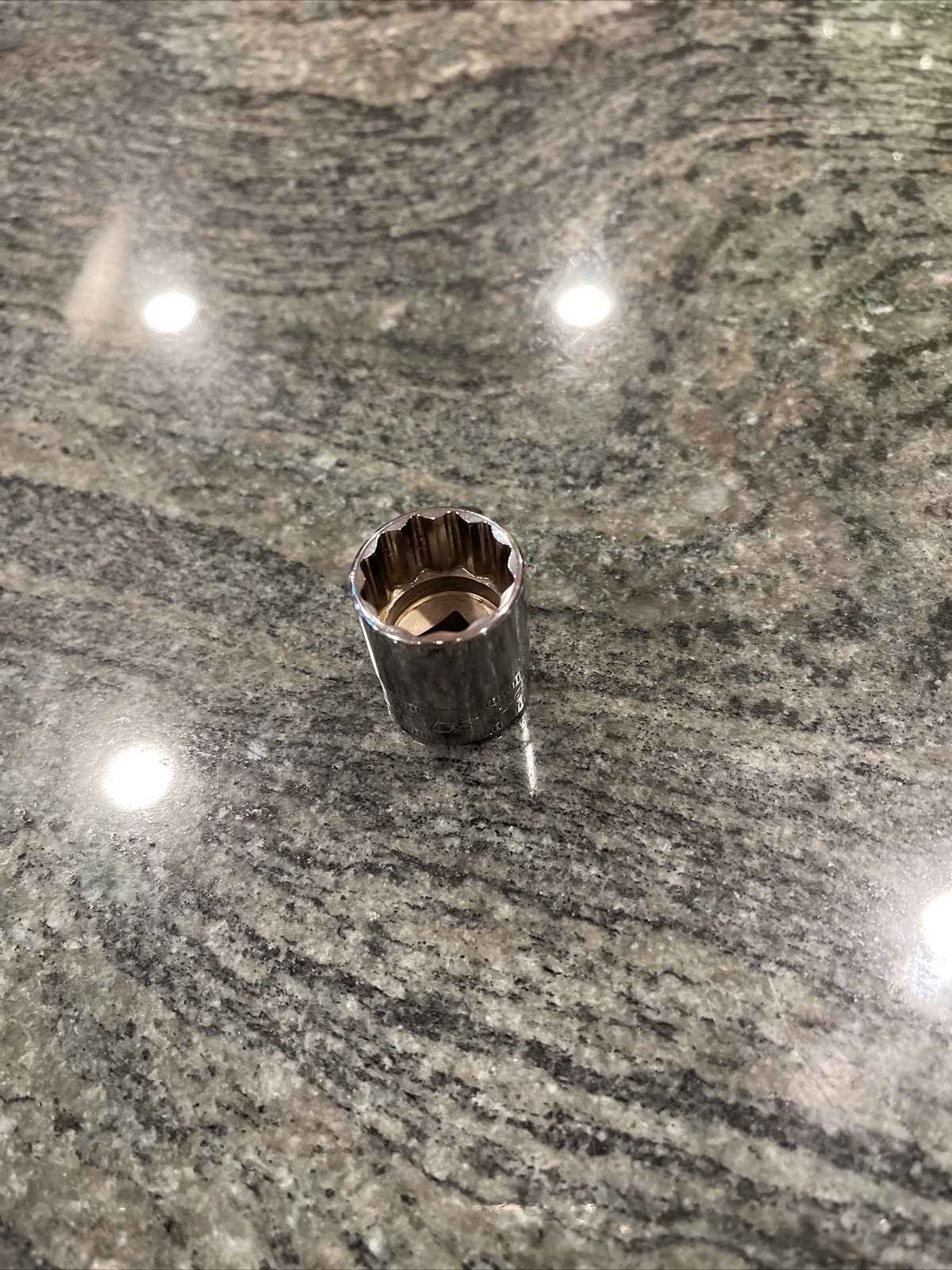 Snap On fm20 3/8” 20MM Shallow 12 Point Flank Drive Socket