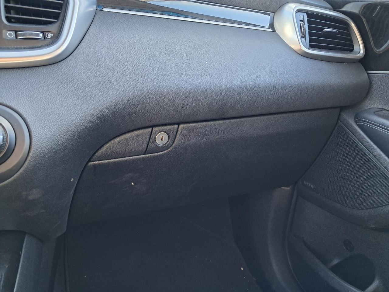 SORENTO 2016 Glove Box 4862152