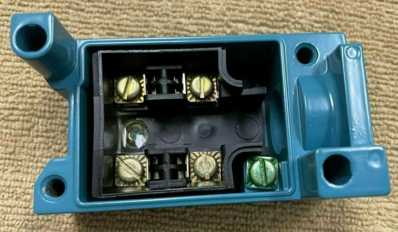 HONEYWELL MPB10 PHOTOELECTRIC RECEPTACLE BASE (NIB)