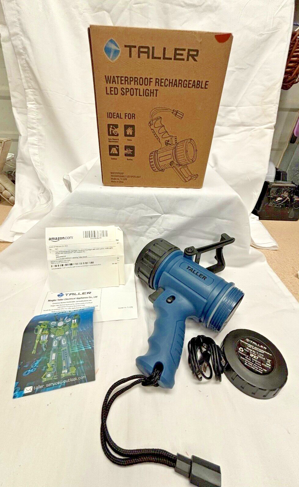 TALLER Rechargeable LED Spotlight with 200 Lumens Blue NIB