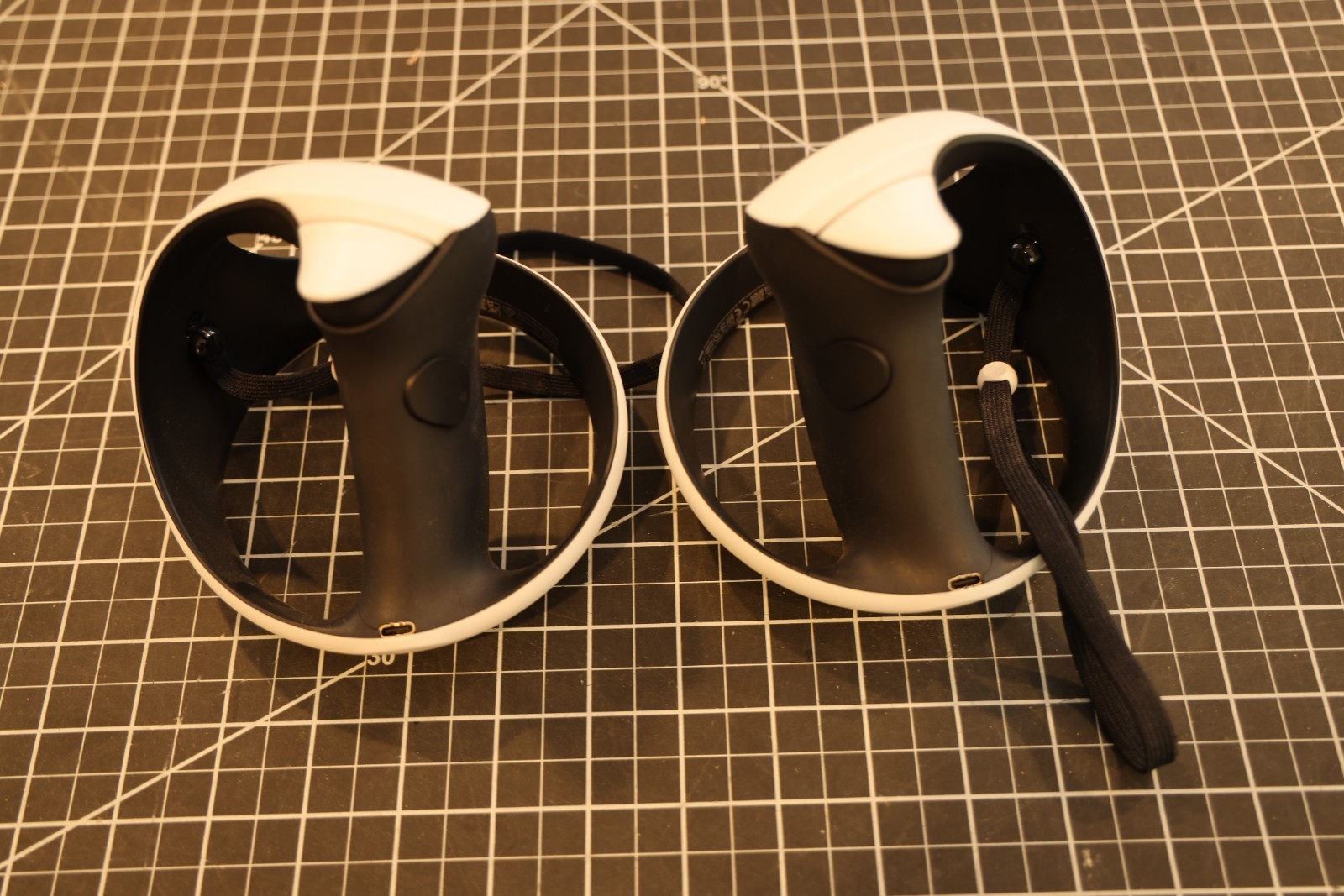 Sony PlayStation VR2 PSVR2 PC Adapter Sense Controller Charging Station Bundle