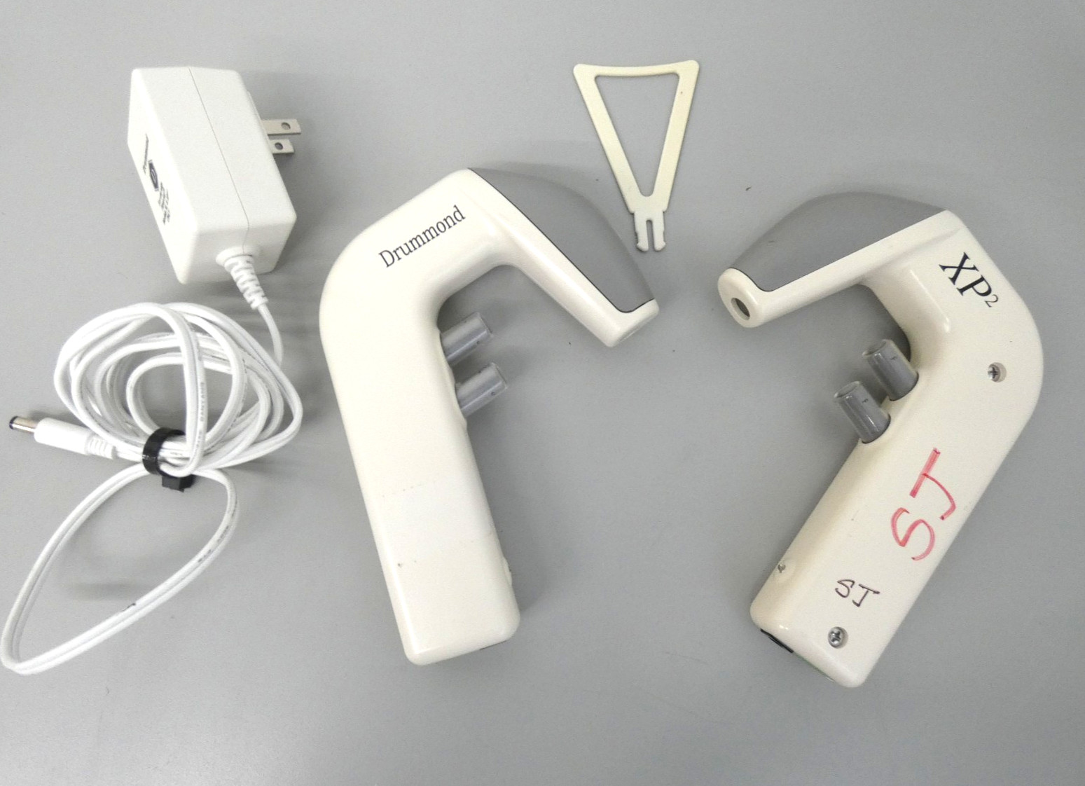 Pair of Drummond Scientific Pipet-Aid XP2 Pipette Controllers w/ 1 Charger