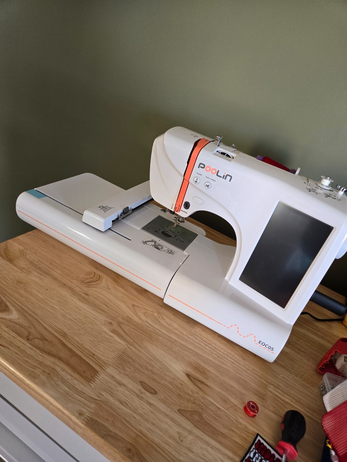 Single Needle Embroidery Machine
