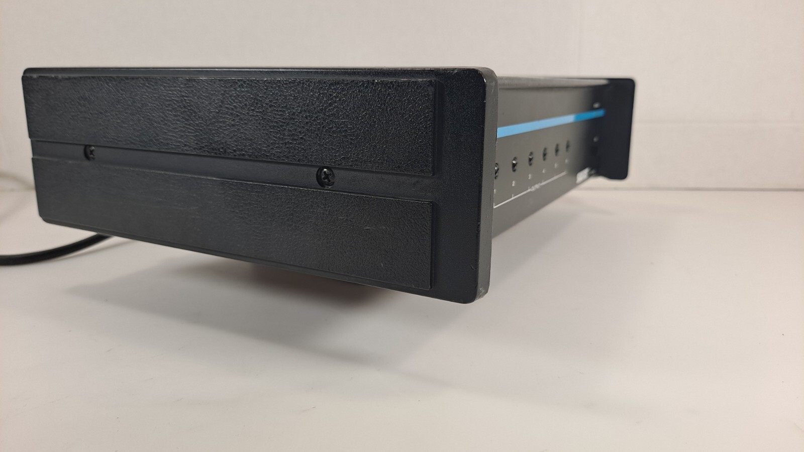 SHURE FP16 Audio Distribution Amplifier