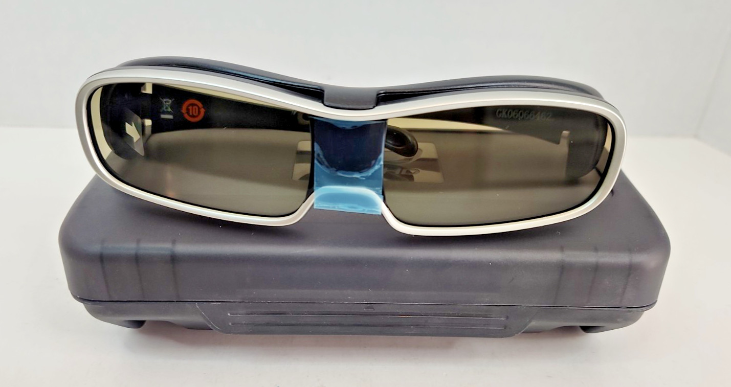 Panasonic Active Full HD 3D Glasses TY-EW3D10 w/ 3D Case Black/Silver