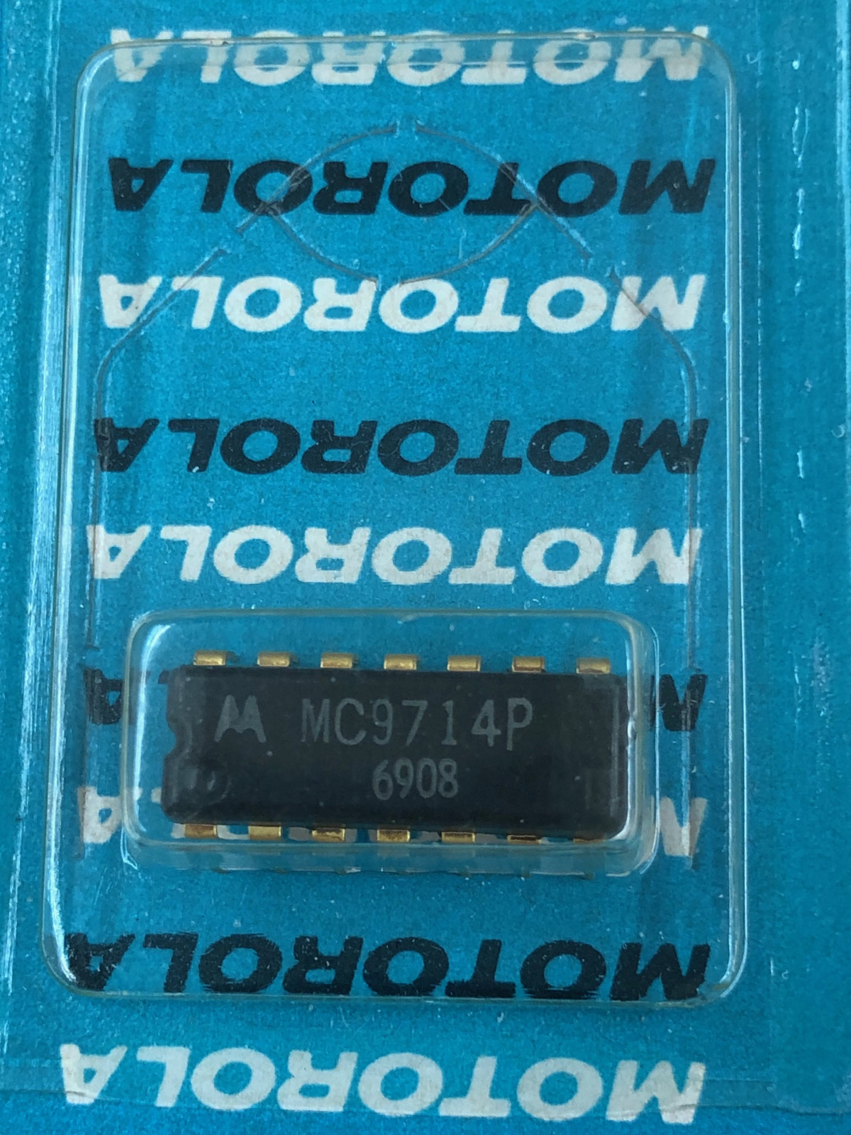 QTY-1 MC9714P MOTOROLA MC9714 GOLD VINTAGE 1969  COLLECTIBLE
