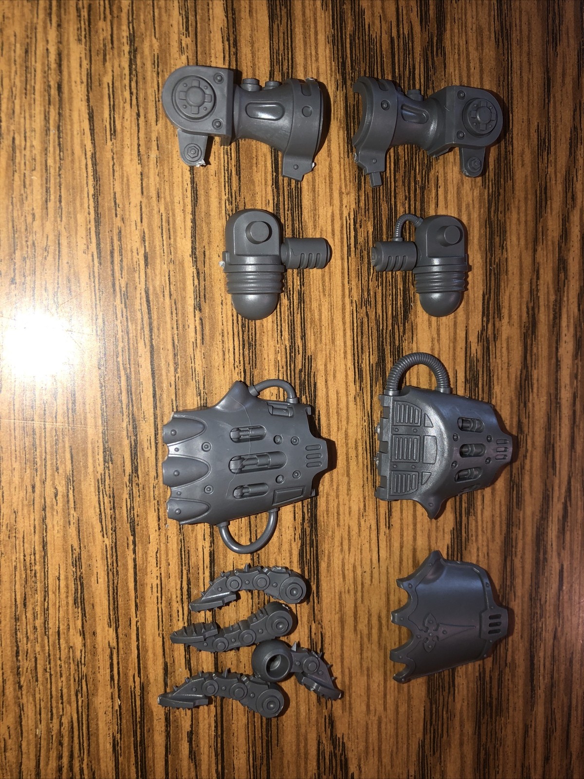 Warhammer 40k Imperial Knight Weapon Bits (p42)