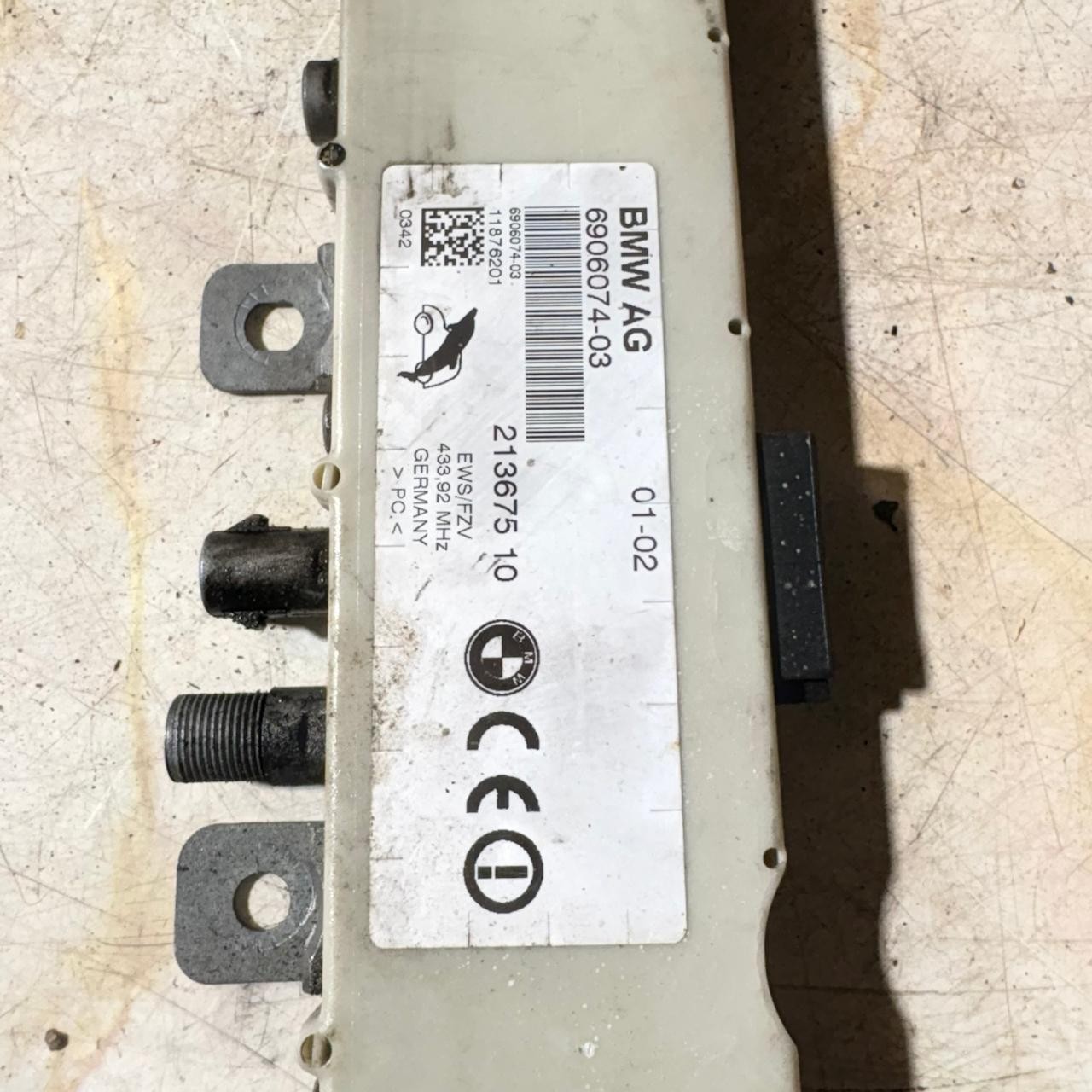 BMW E46 1998-06 ANTENNA MODULE UNIT 6906074-03
