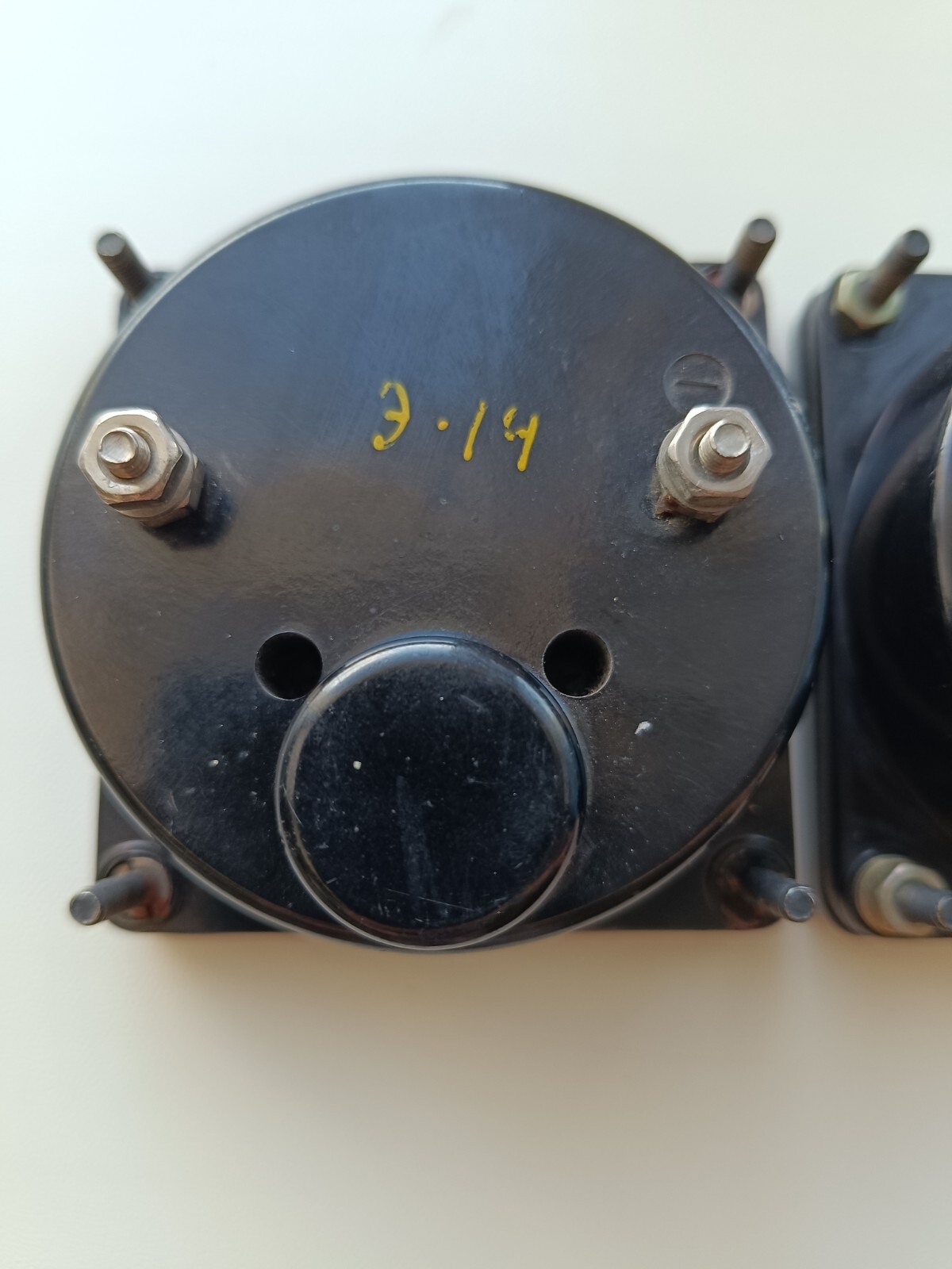 M42000 Voltmeter 0-50 Volt.2 pieces.Working.Good condition