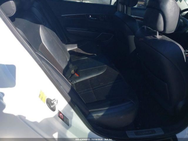 K900 2015 Glove Box 5028341