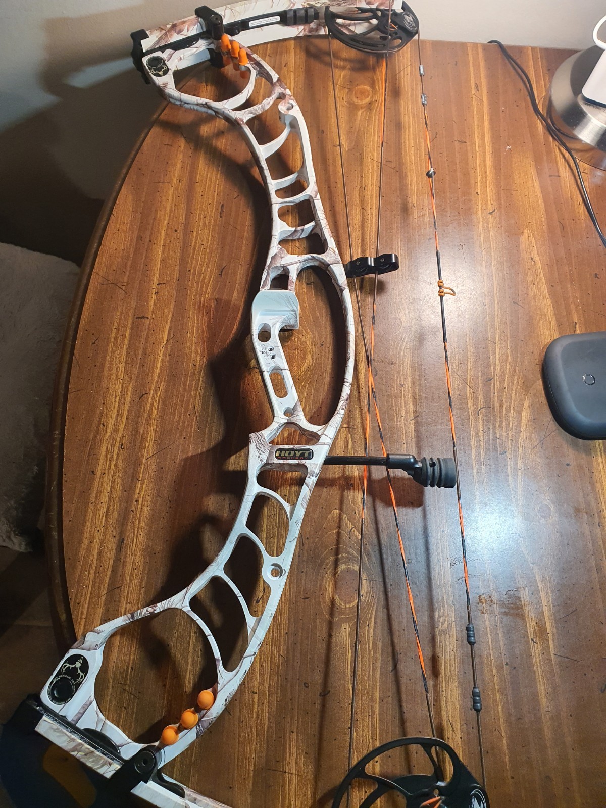 Hoyt Archery Faktor Turbo #3 CAM 70lbs Snow Camo
