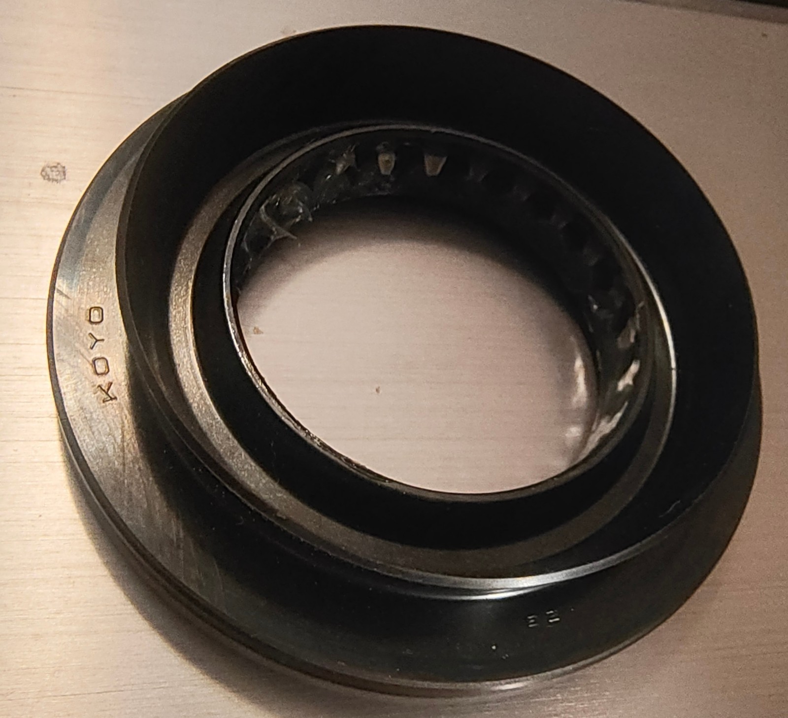 TOYOTA FORKLIFT OIL SEAL DIFFERENTIAL  41128-23320-71 OEM KOYO JAPAN