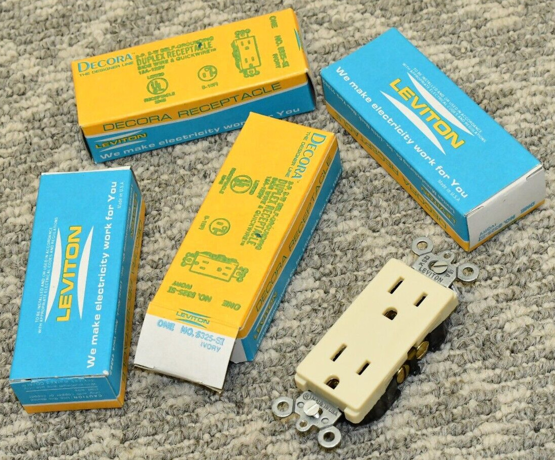(Lot of 4) - Leviton 5325-SI Ivory Receptacle Duplex Outlet NEMA 5-15R 15A 125V