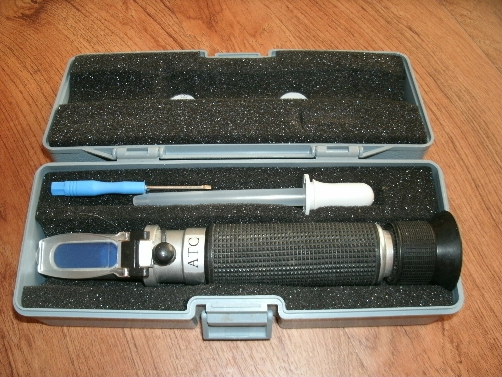Agriculture Solutions Salinity ATC Refractometer, Excellent Working Condition