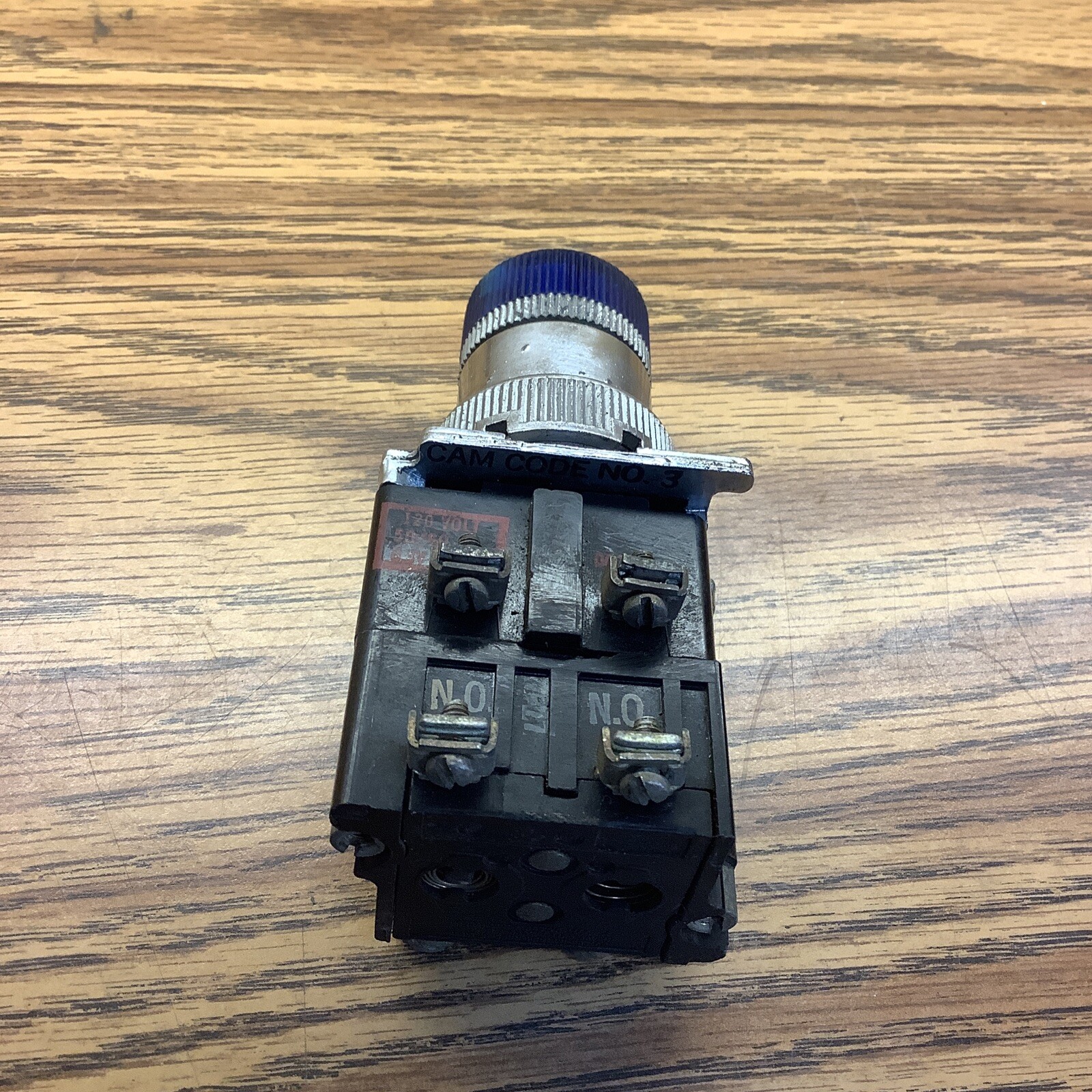 Cutler Hammer 10250T Blue Arrow 3 Pos Selector Switch Knob