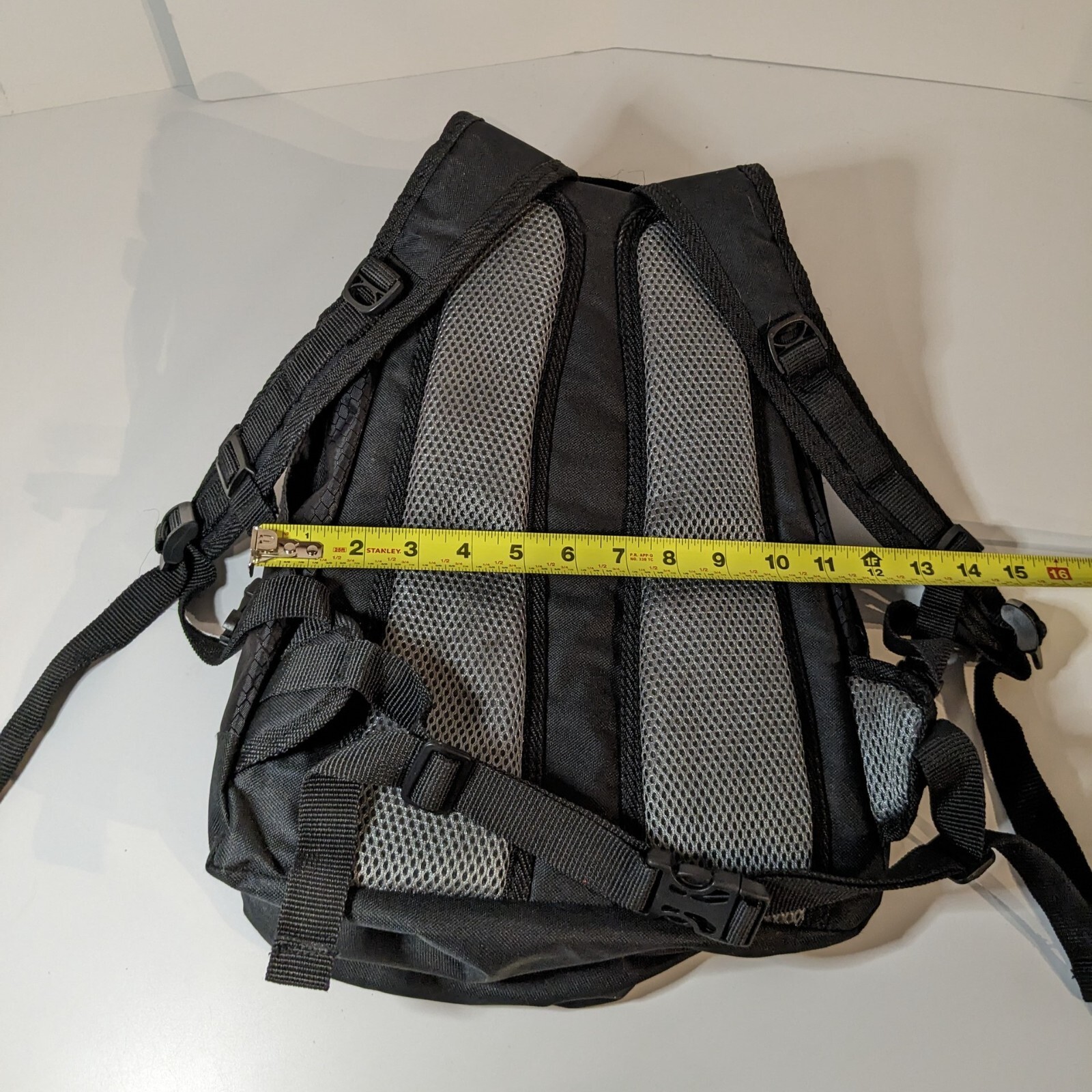 Element Gear 2 Liter Hydration Pack Camping Backpack, World Famous Sports, Black