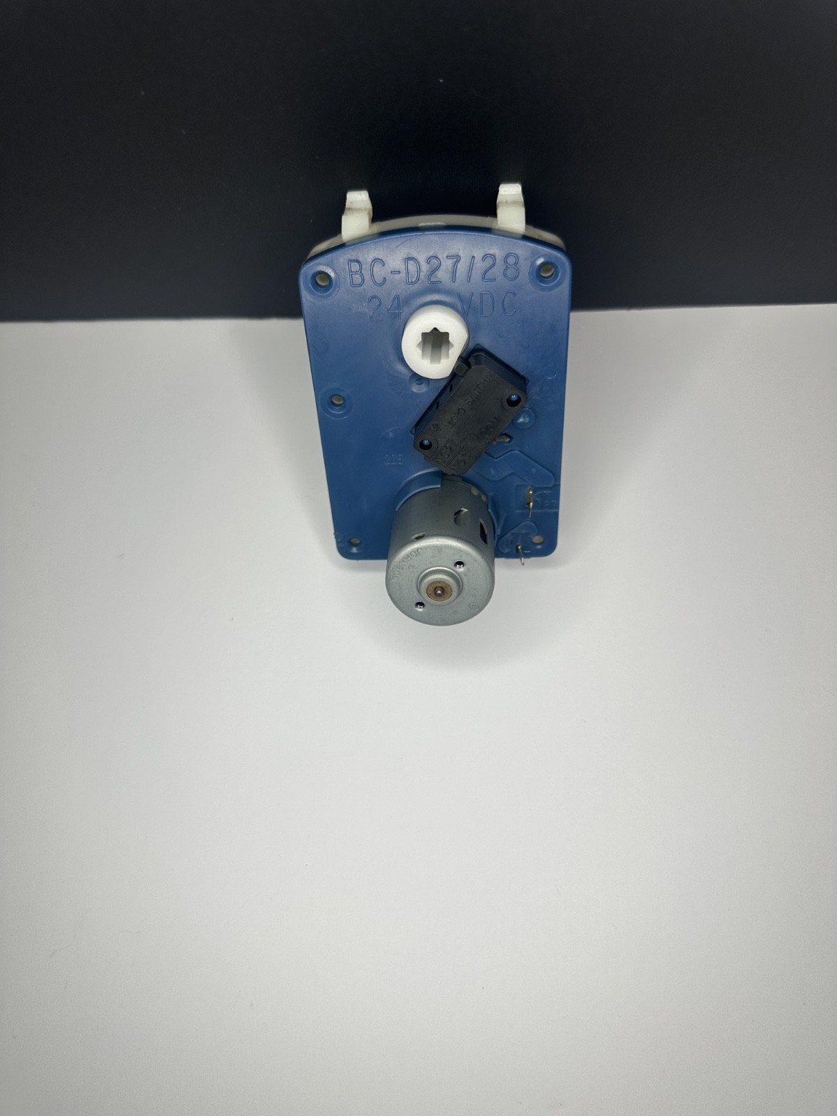 AMS SENSIT 3 SNACK / COMBO MACHINE LEFT VEND MOTOR